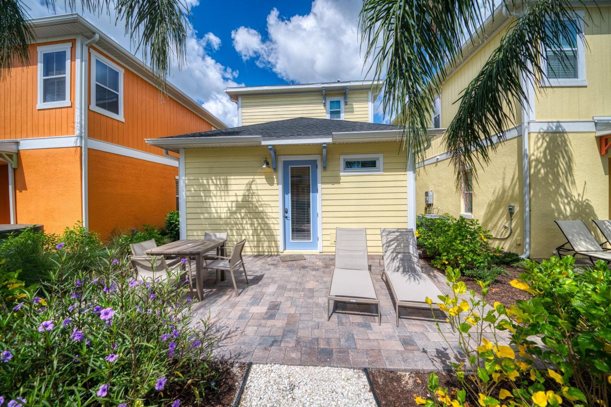 Sunny Yellow Near With Margaritaville Access - 3029sp *