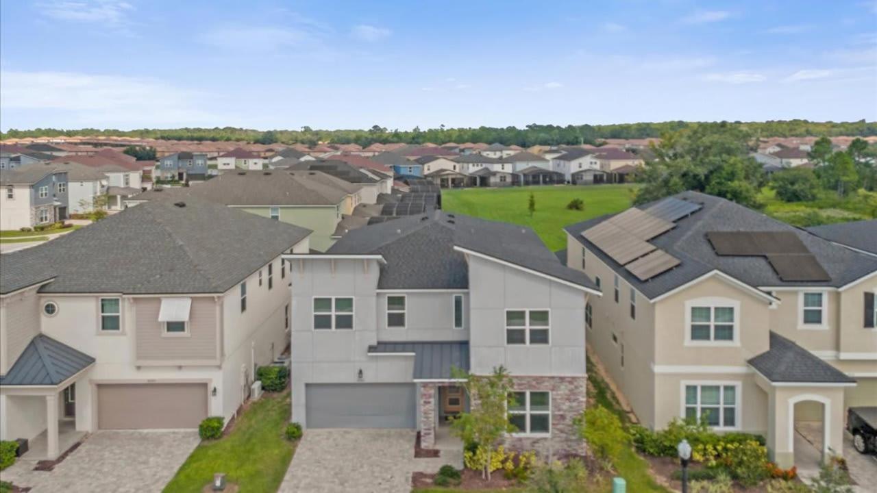 Majestic 9-bedroom Home: Luxury & Serenity Await Holiday home Kissimmee