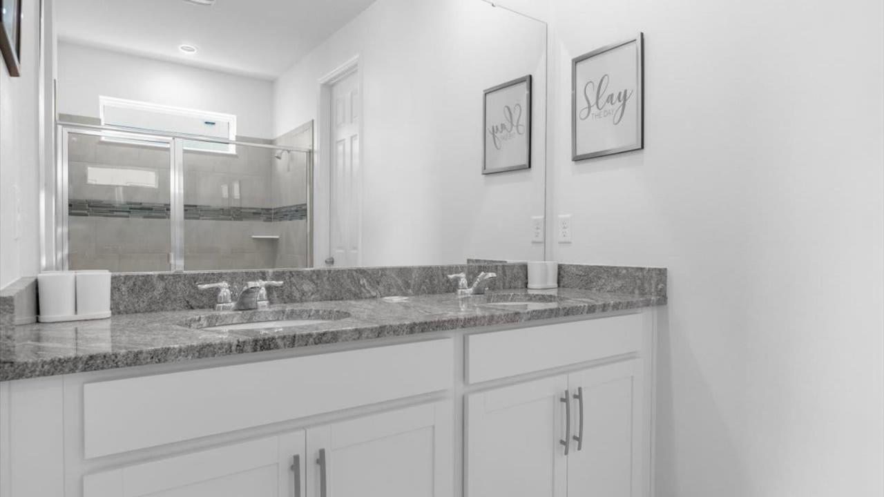Holiday home Majestic 9-bedroom Home: Luxury & Serenity Await