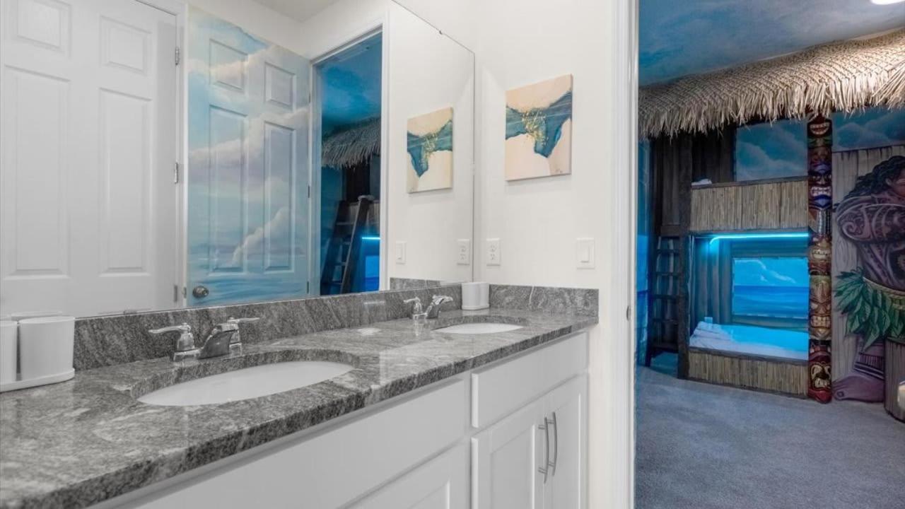 Holiday home Majestic 9-bedroom Home: Luxury & Serenity Await *