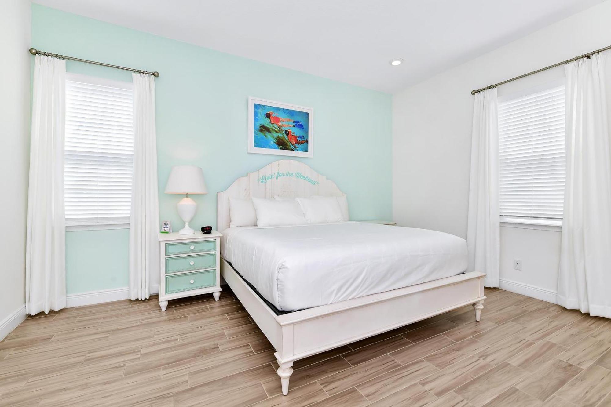 The Shark Tank With Private Pool Near Margaritaville Access - 3084ph