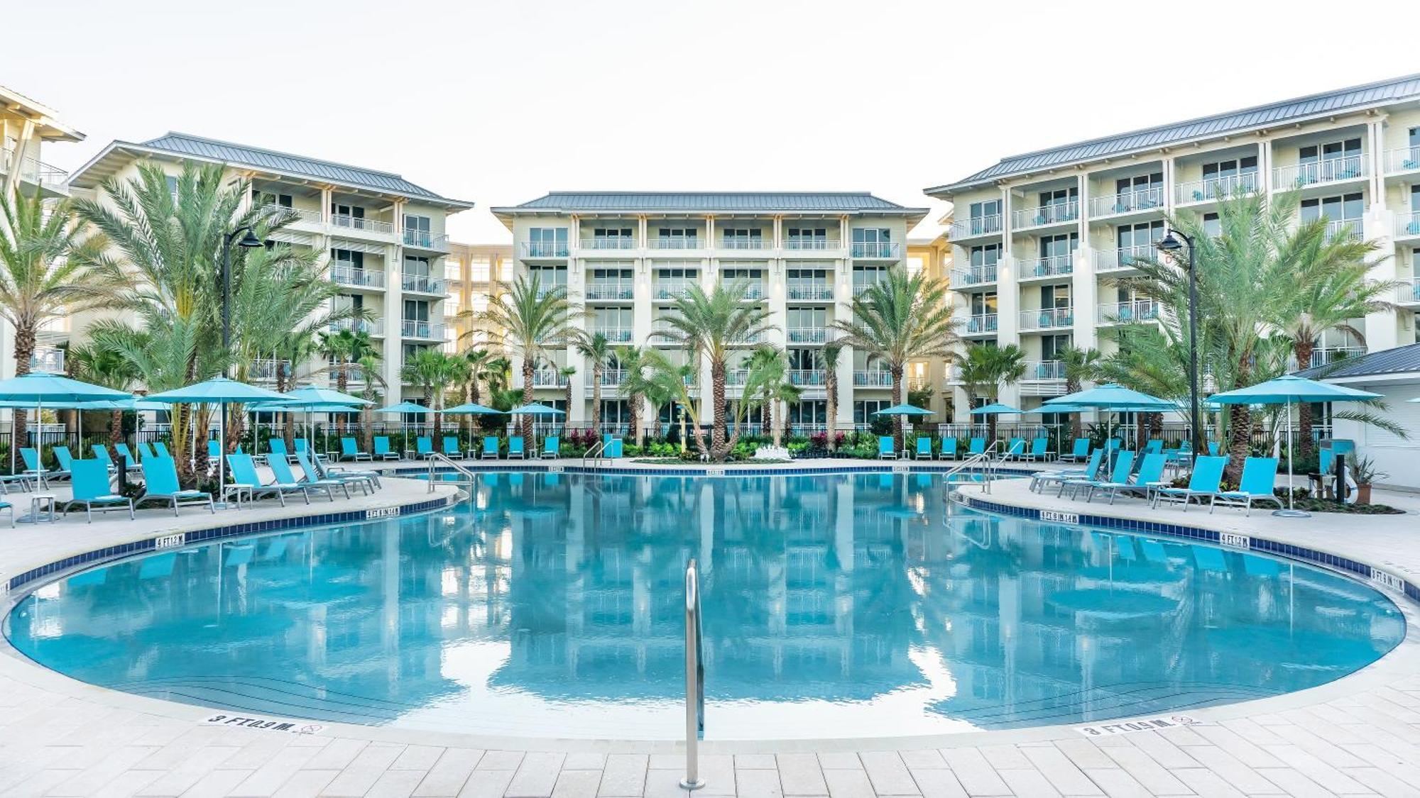 Luxurious Near With Margaritaville Access - 8000dr