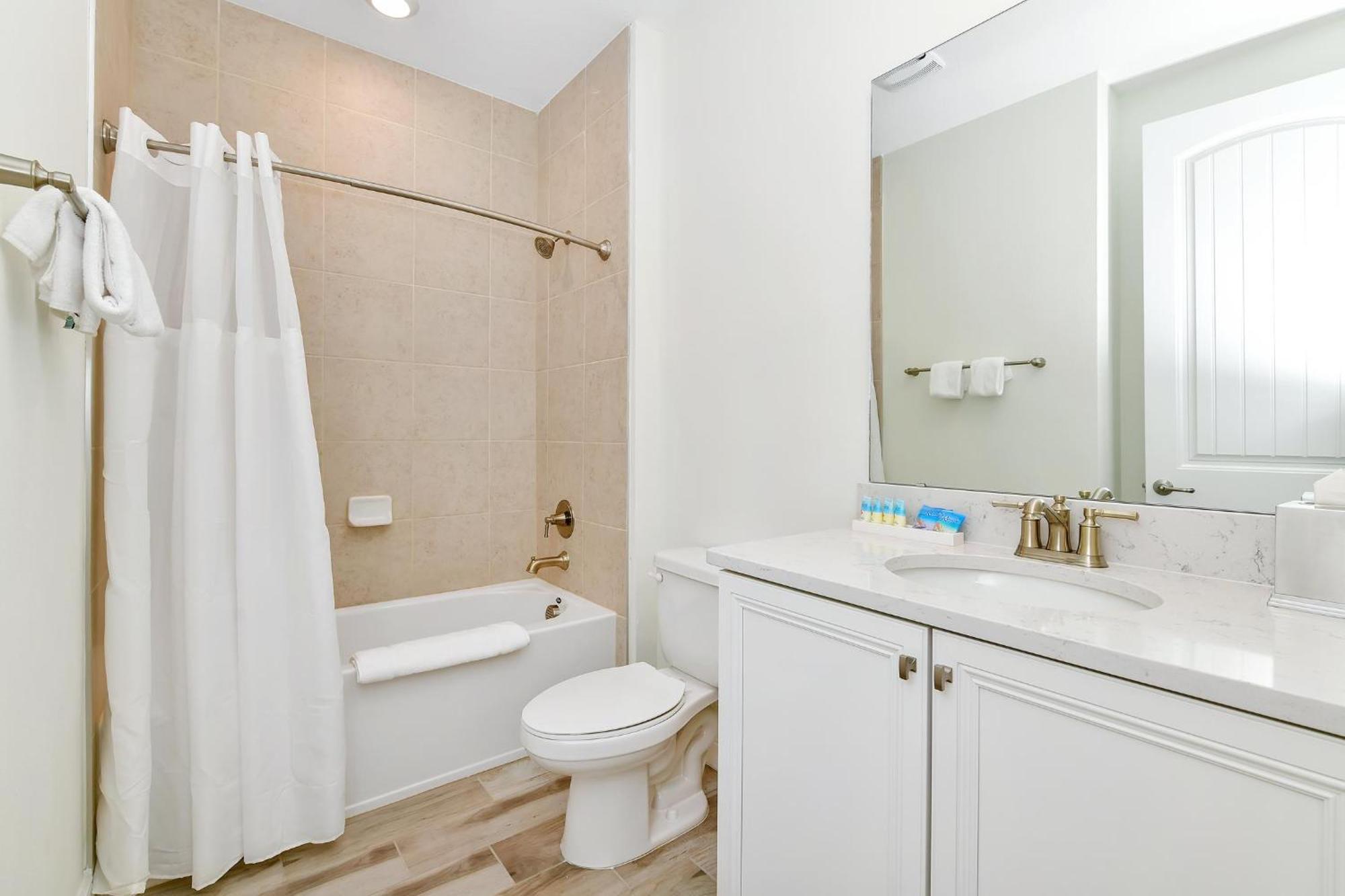 Sunny Near With Margaritaville Access - 8151cp *