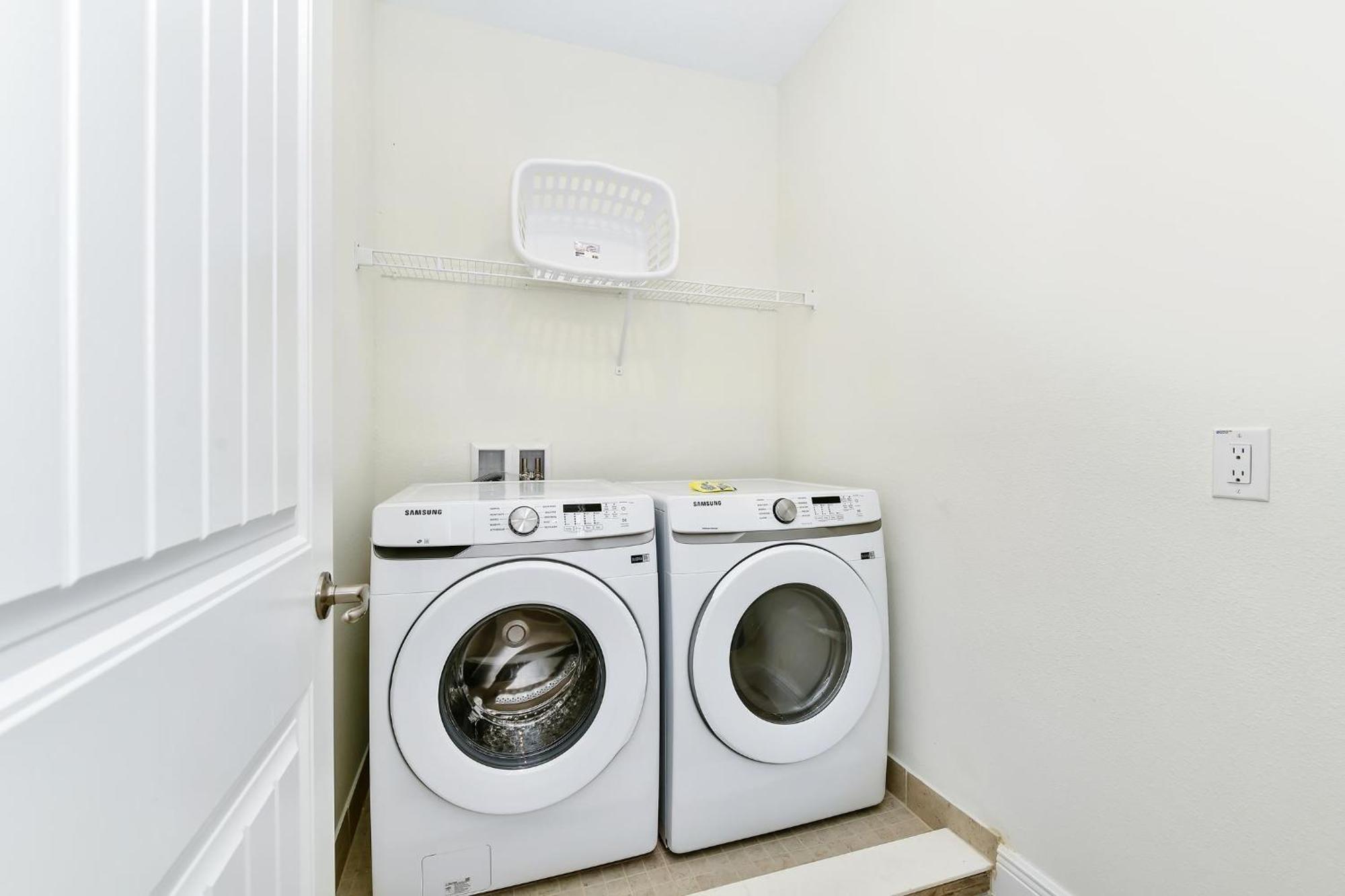 Blossom Near With Margaritaville Access - 2911cl Villa