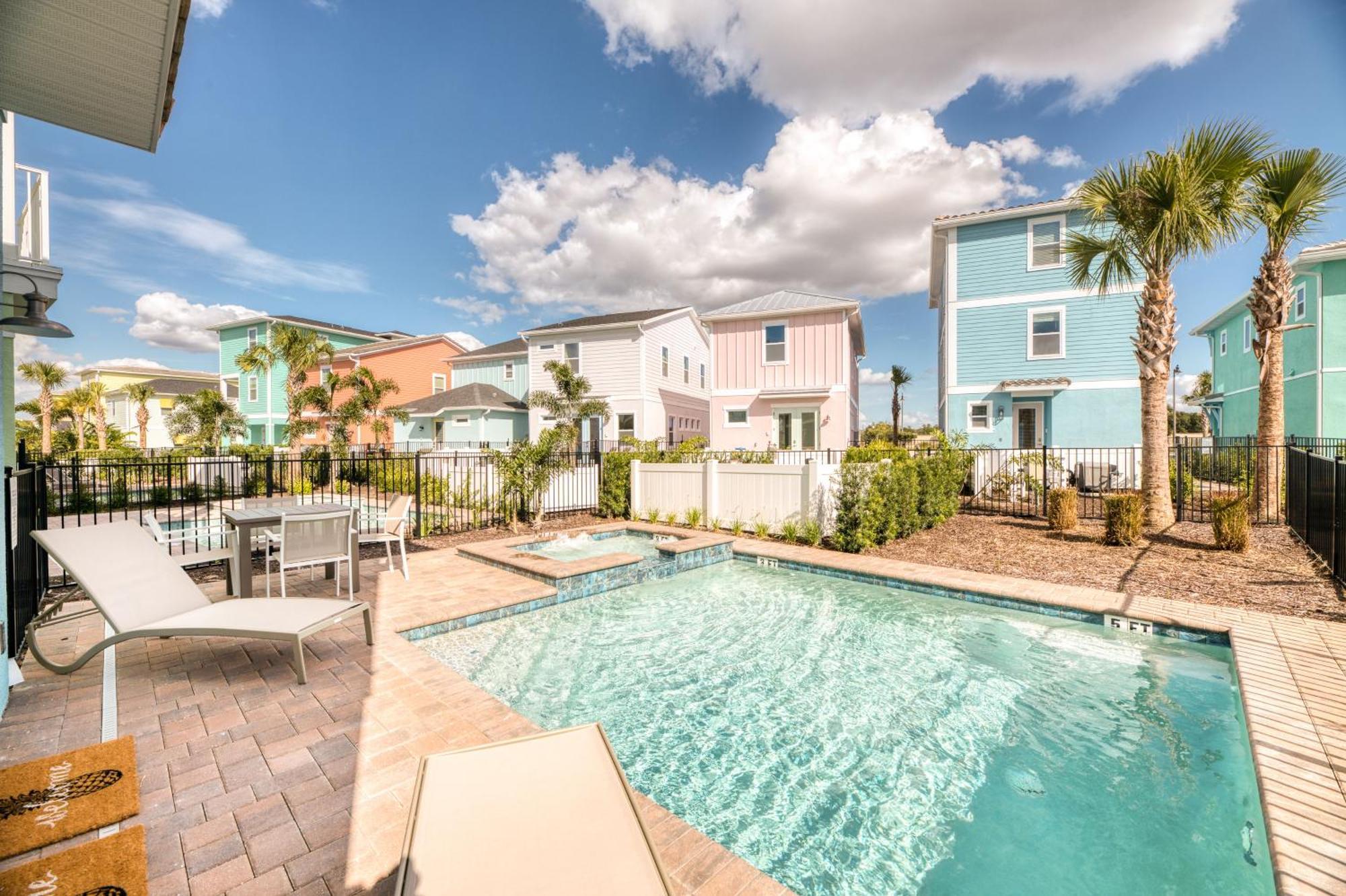 Cozy With Private Pool Near With Margaritaville Access - 8041kd Holiday home Orlando