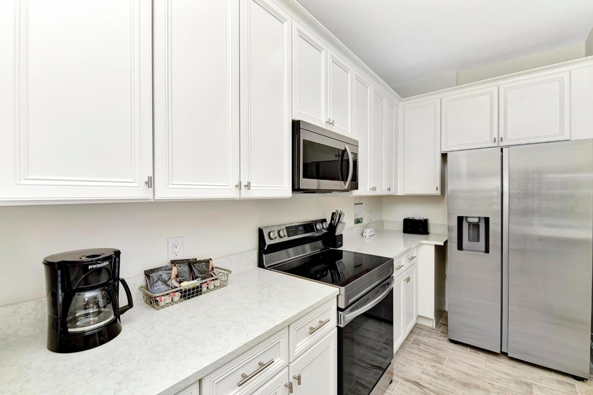 Sun Filled Near With Margaritaville Access - 8183cp Villa Davenport