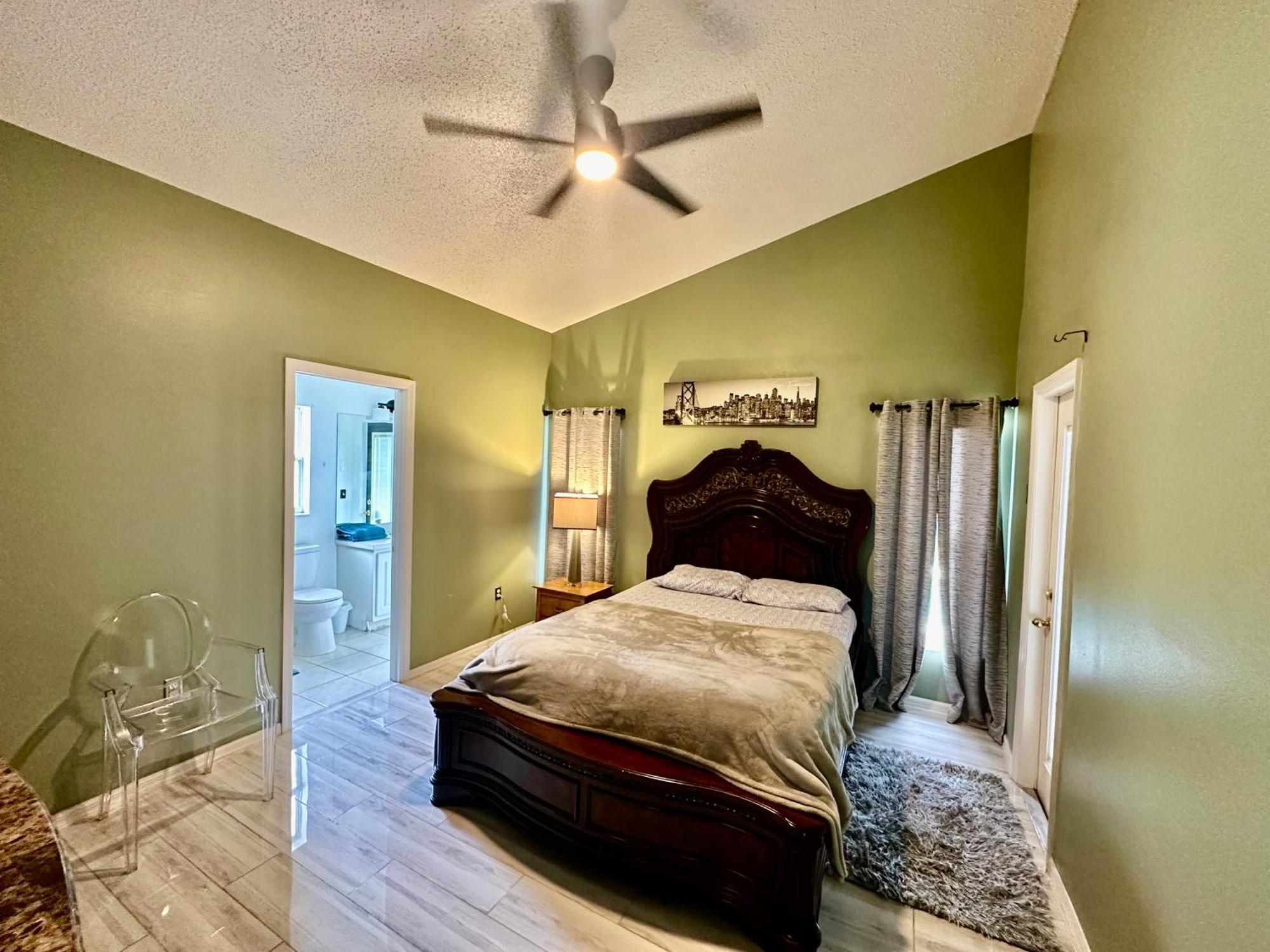 Grand Family Superior 4br House Near Disney Parks Davenport