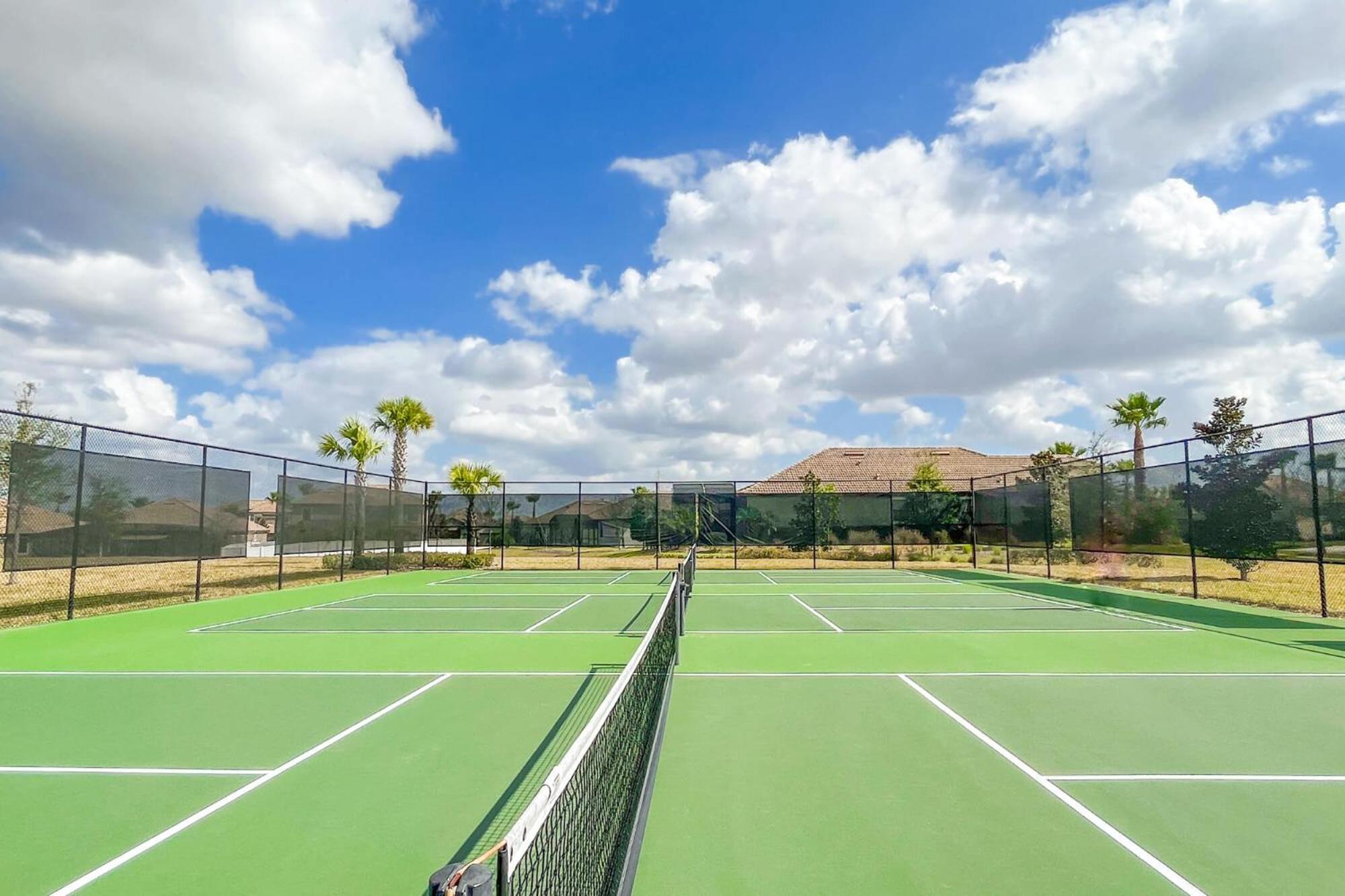 Dream Vacation - Pool, Theater, And Game Holiday home