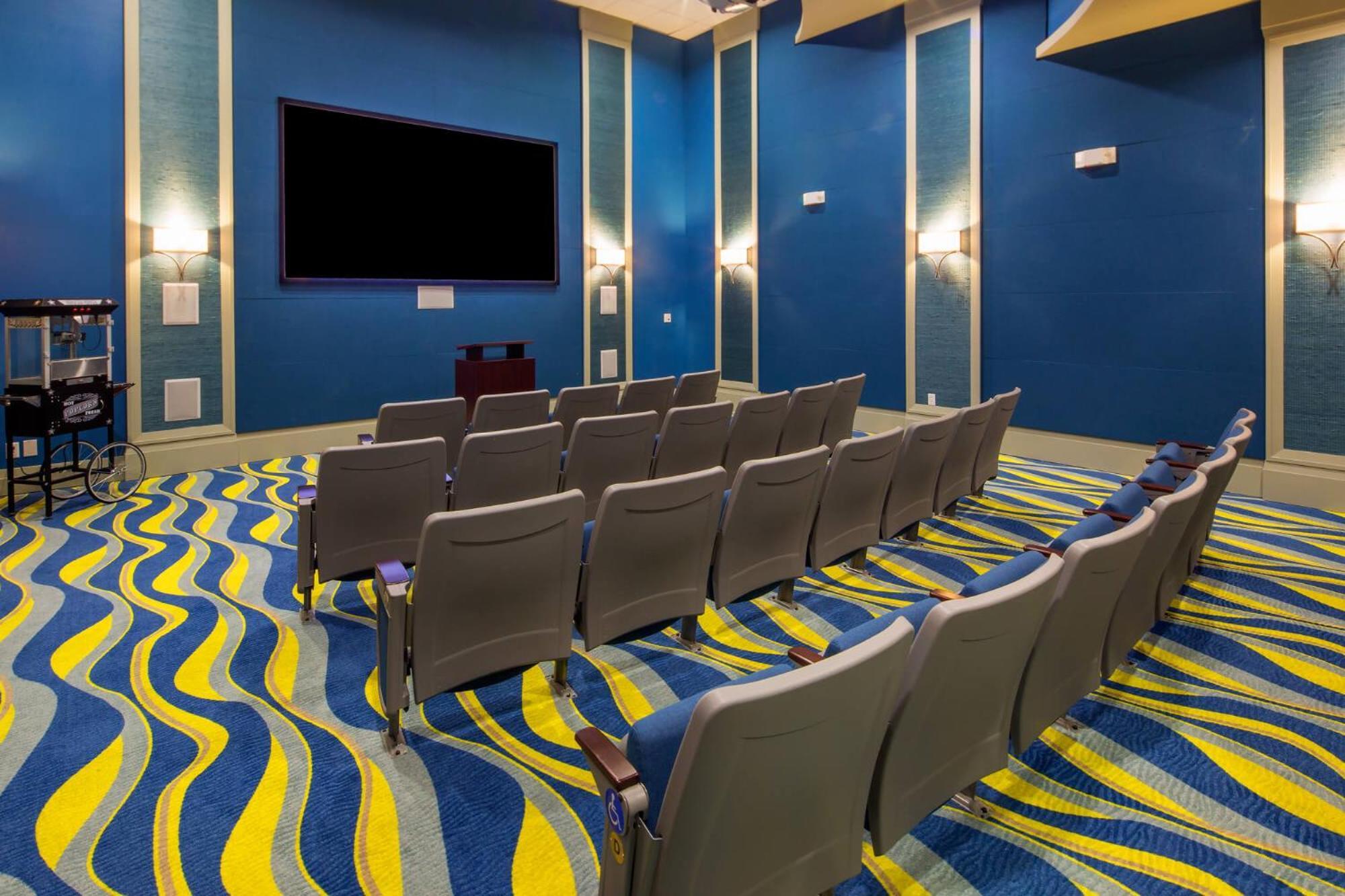 Dream Vacation - Pool, Theater, And Game Holiday home Davenport