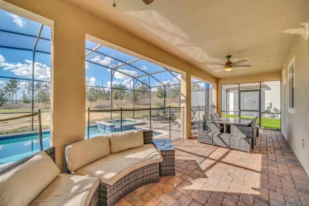 Holiday home Dream Vacation - Pool, Theater, And Game Davenport