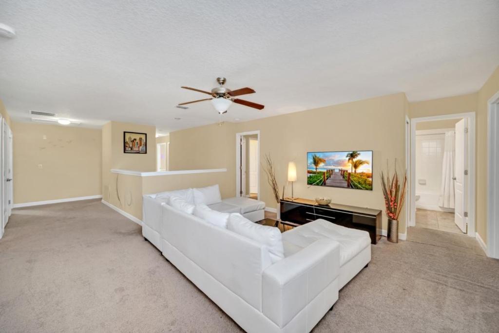 Dream Vacation - Pool, Theater, And Game