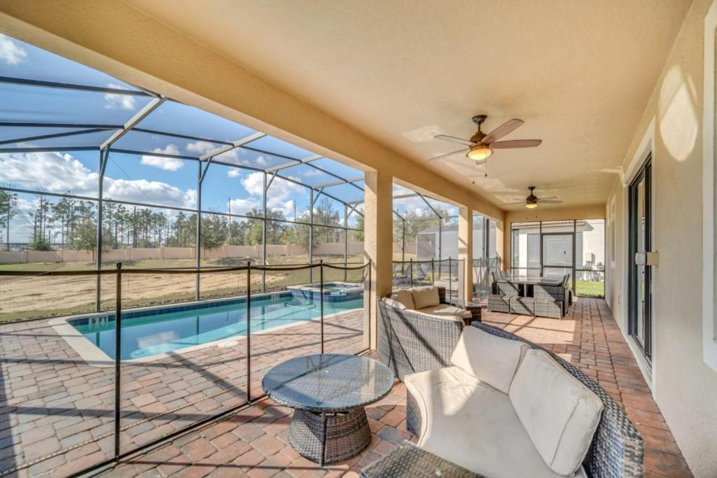 Dream Vacation - Pool, Theater, And Game Davenport
