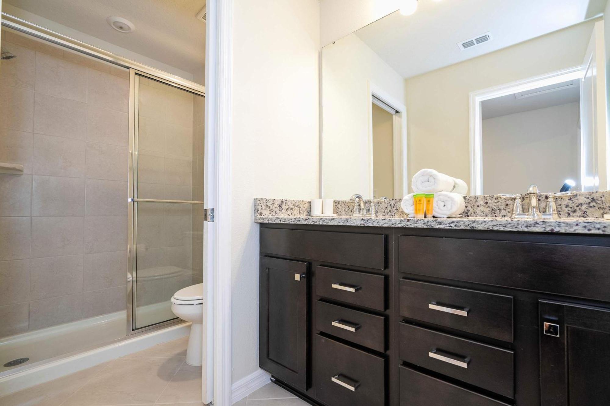 Holiday home Stunning 7bd Jacuzzi Pool & Close To At Windsor Cay 16217 Orlando