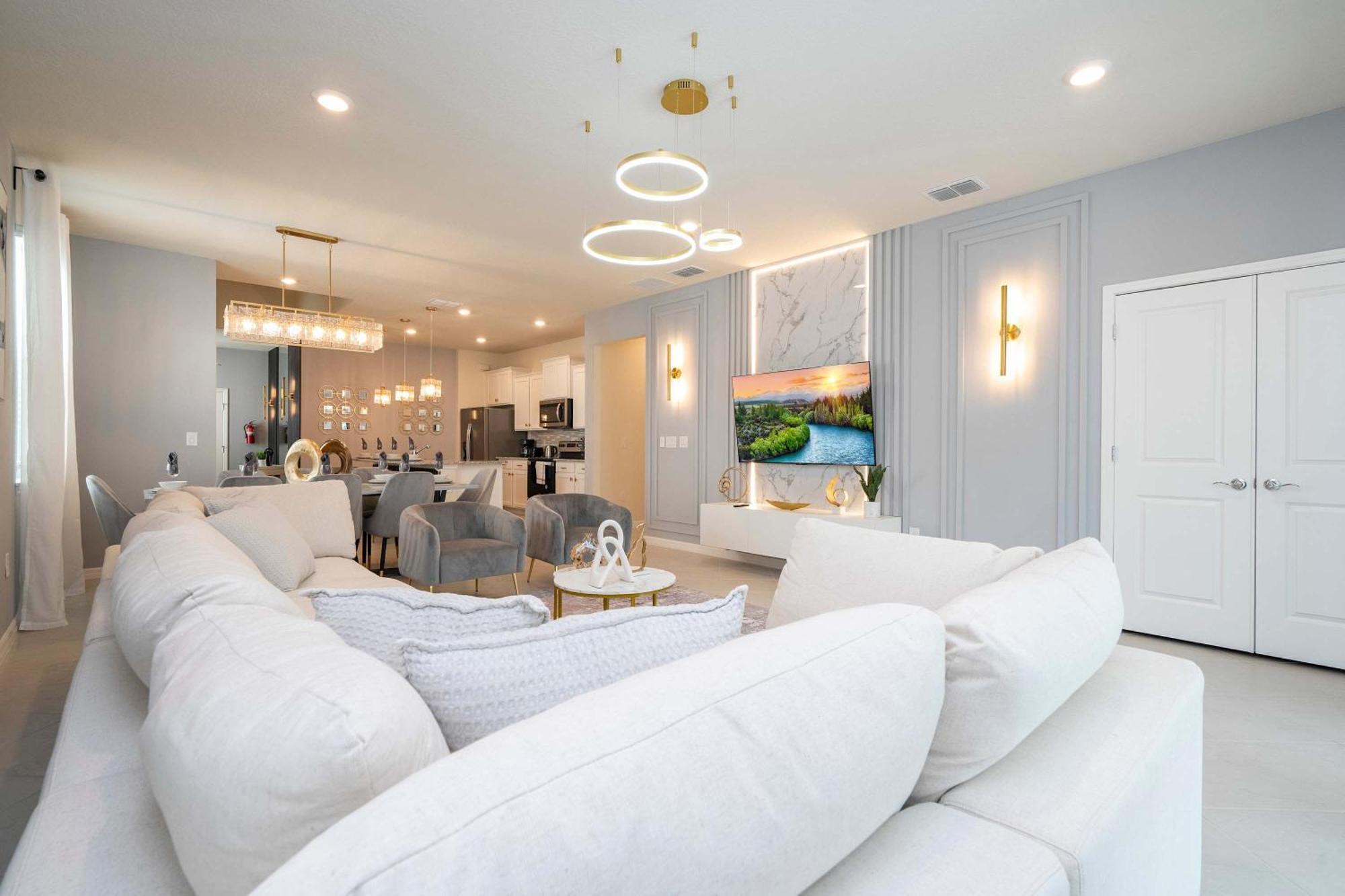 Stunning 7bd Jacuzzi Pool & Close To At Windsor Cay 16217