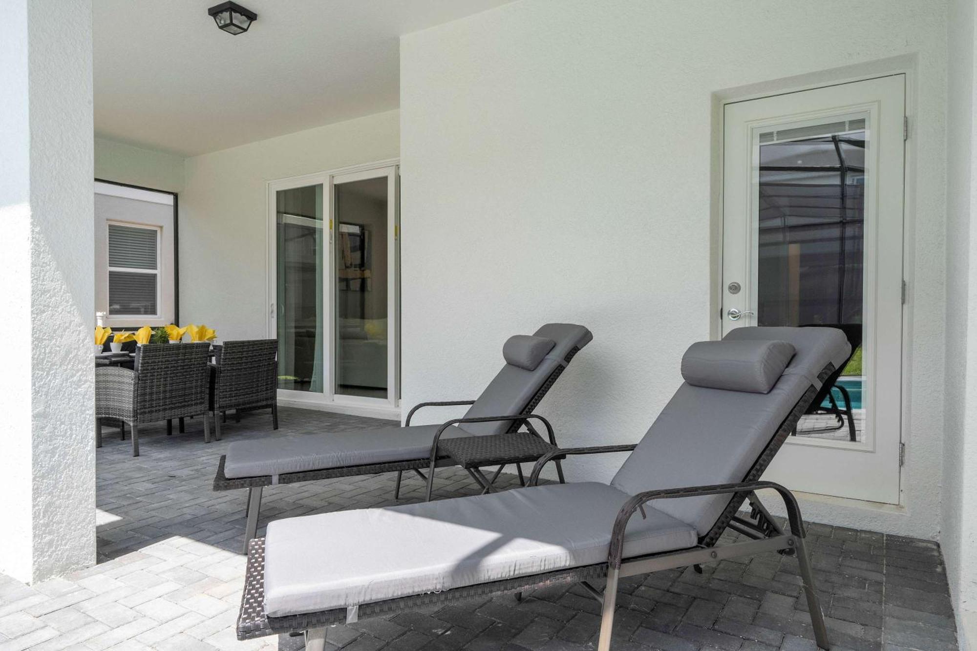 Stunning 7bd Jacuzzi Pool & Close To At Windsor Cay 16217 *