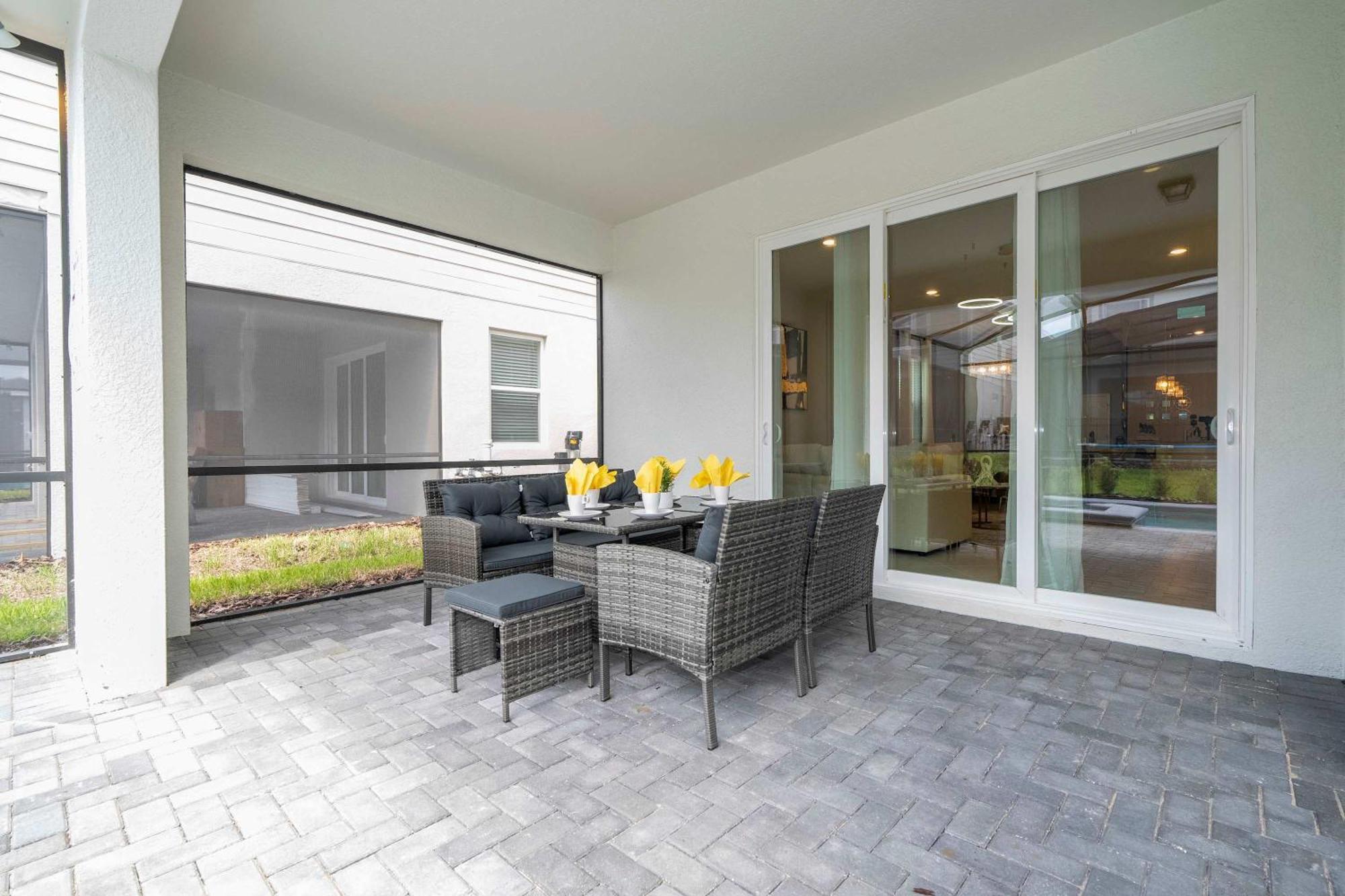 Holiday home Stunning 7bd Jacuzzi Pool & Close To At Windsor Cay 16217 *