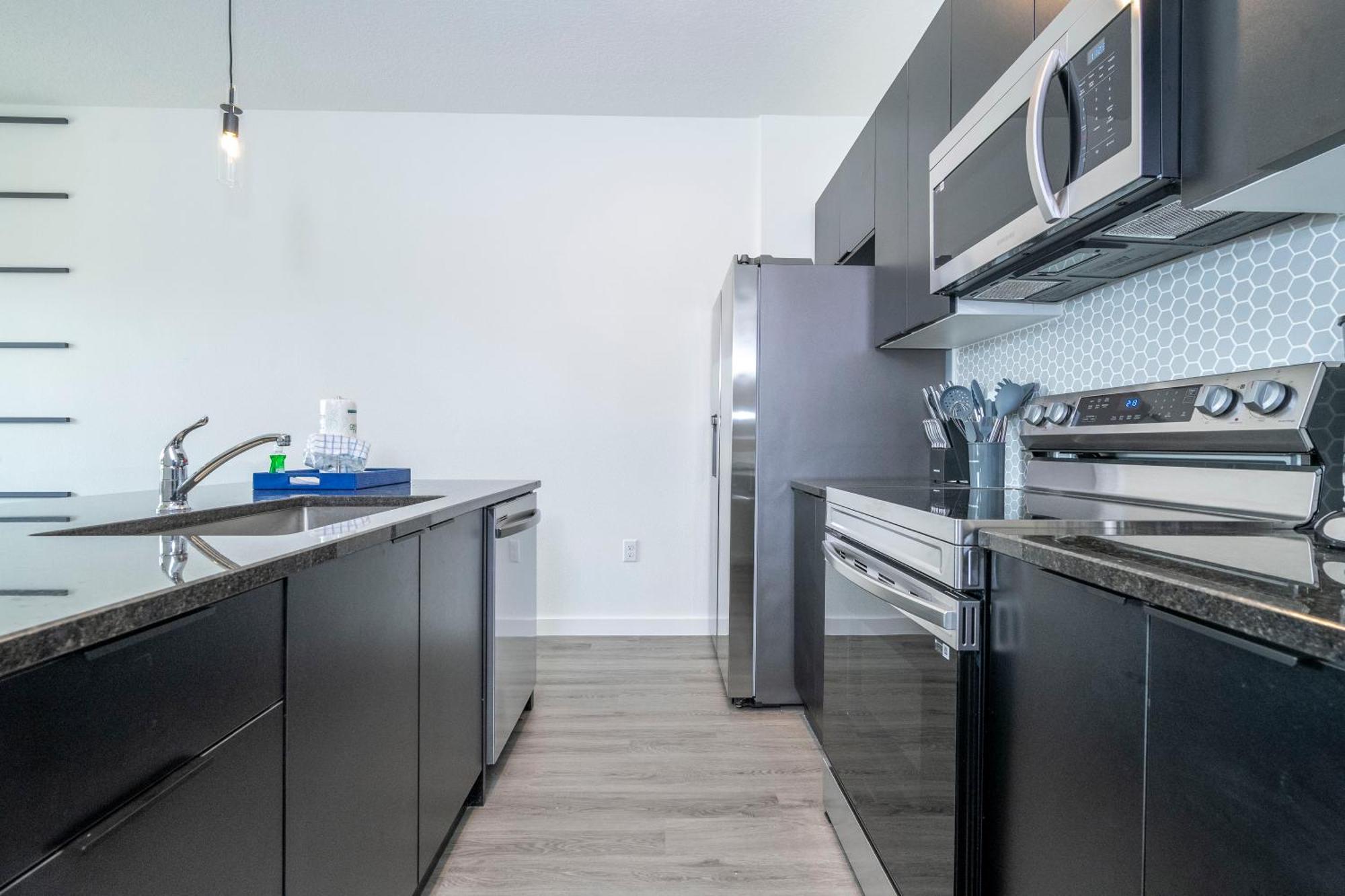 8761 Zd - Elegant 3br In The Hub - Comfort, Style, And Luxury For Your Perfect Getaway Holiday home