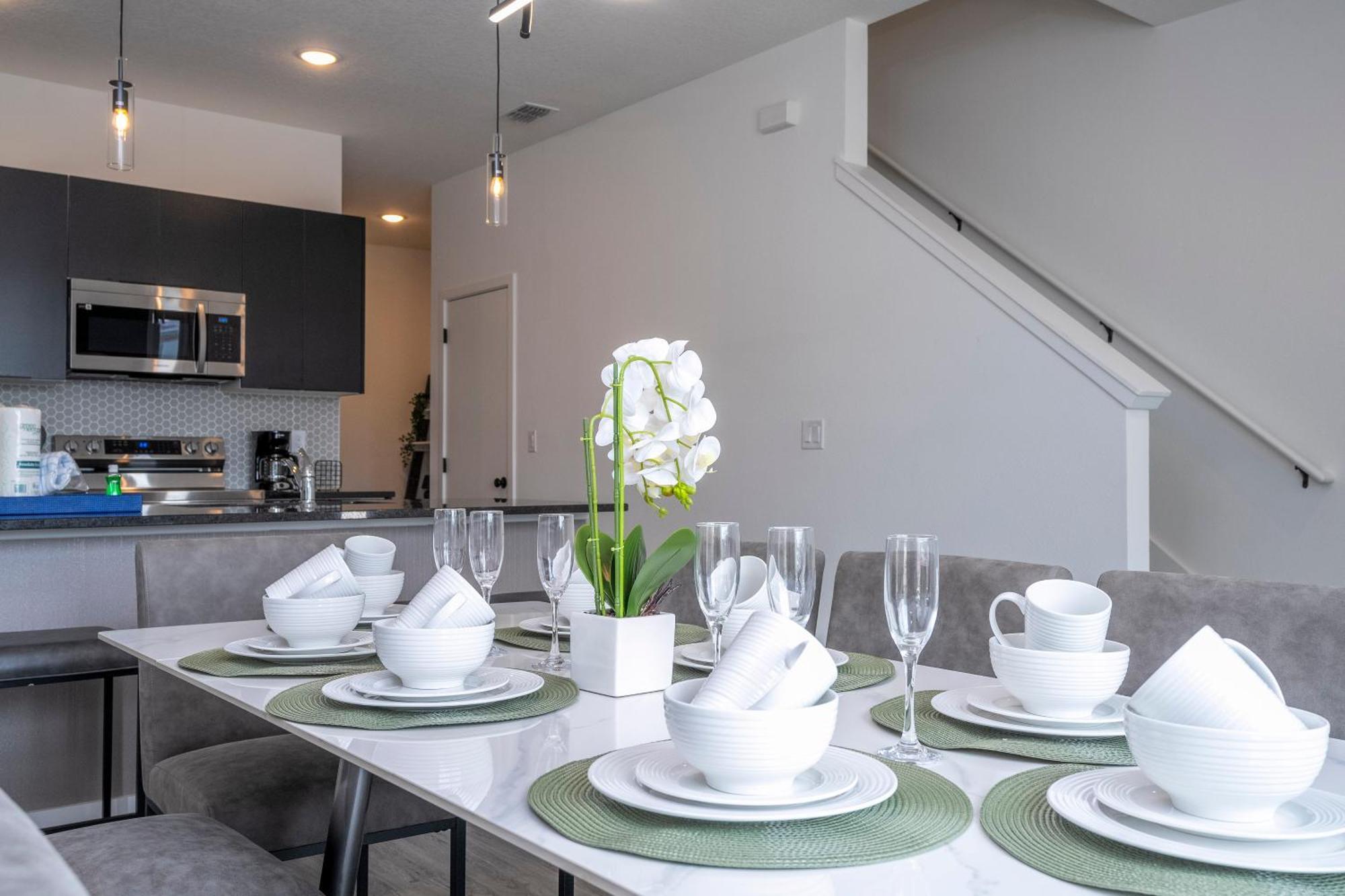 Holiday home 8761 Zd - Elegant 3br In The Hub - Comfort, Style, And Luxury For Your Perfect Getaway