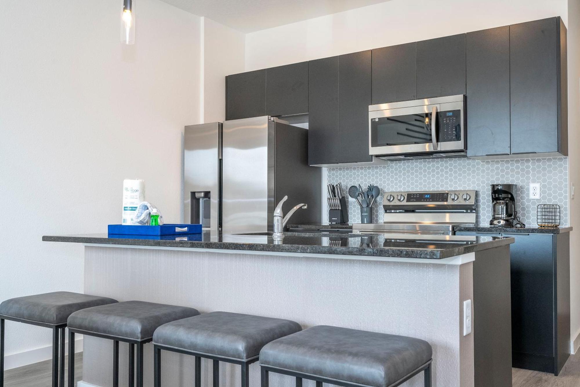 8761 Zd - Elegant 3br In The Hub - Comfort, Style, And Luxury For Your Perfect Getaway Holiday home *