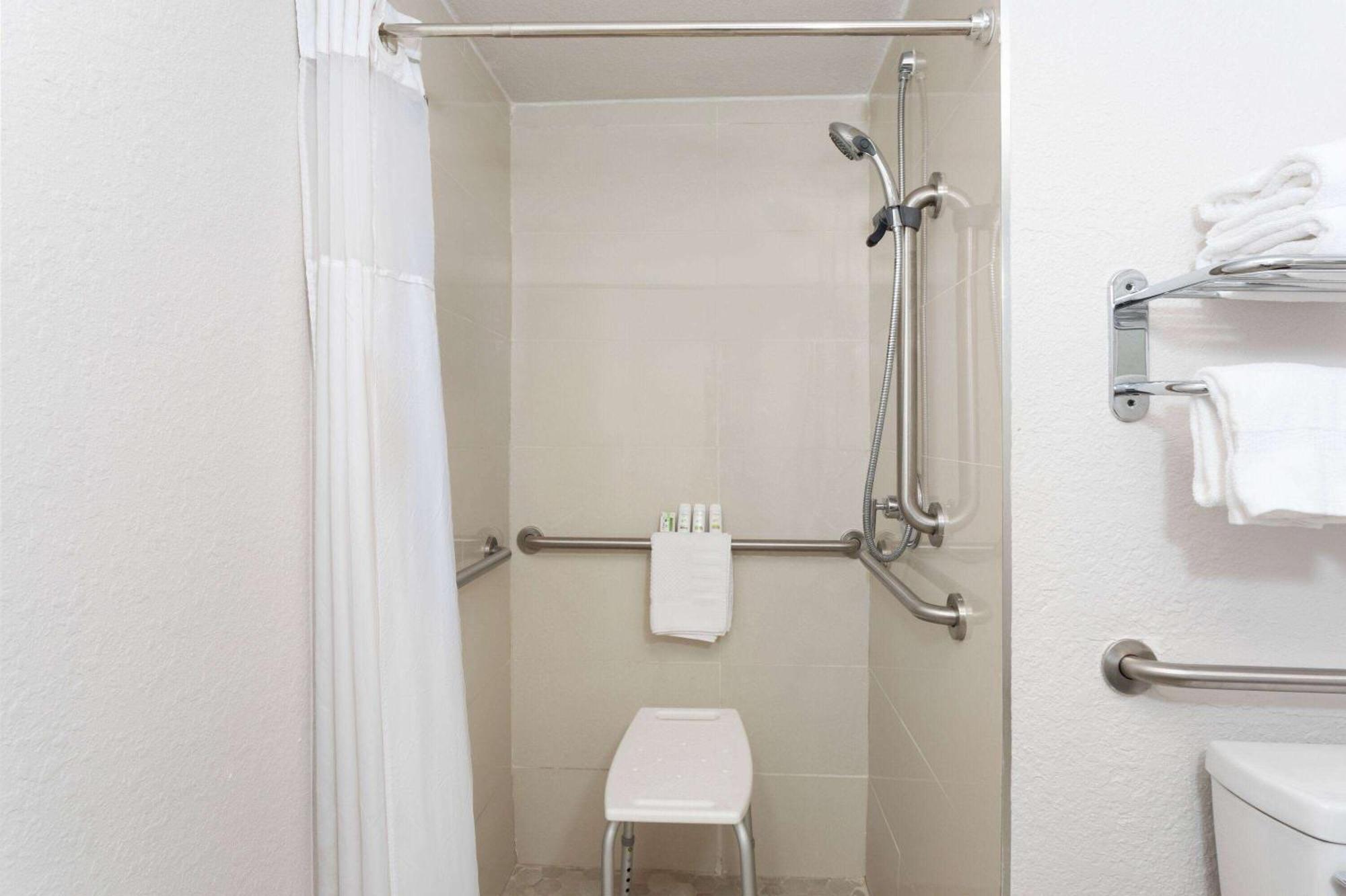 Developer Highway, A Howard Johnson By Wyndham 3*