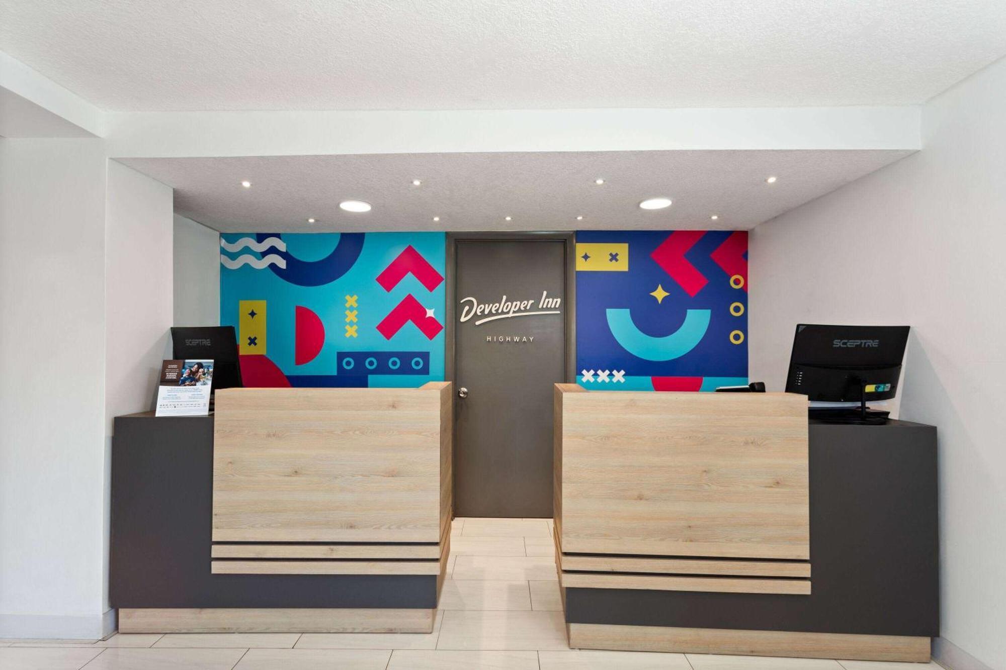 Hotel Developer Highway, A Howard Johnson By Wyndham 3*