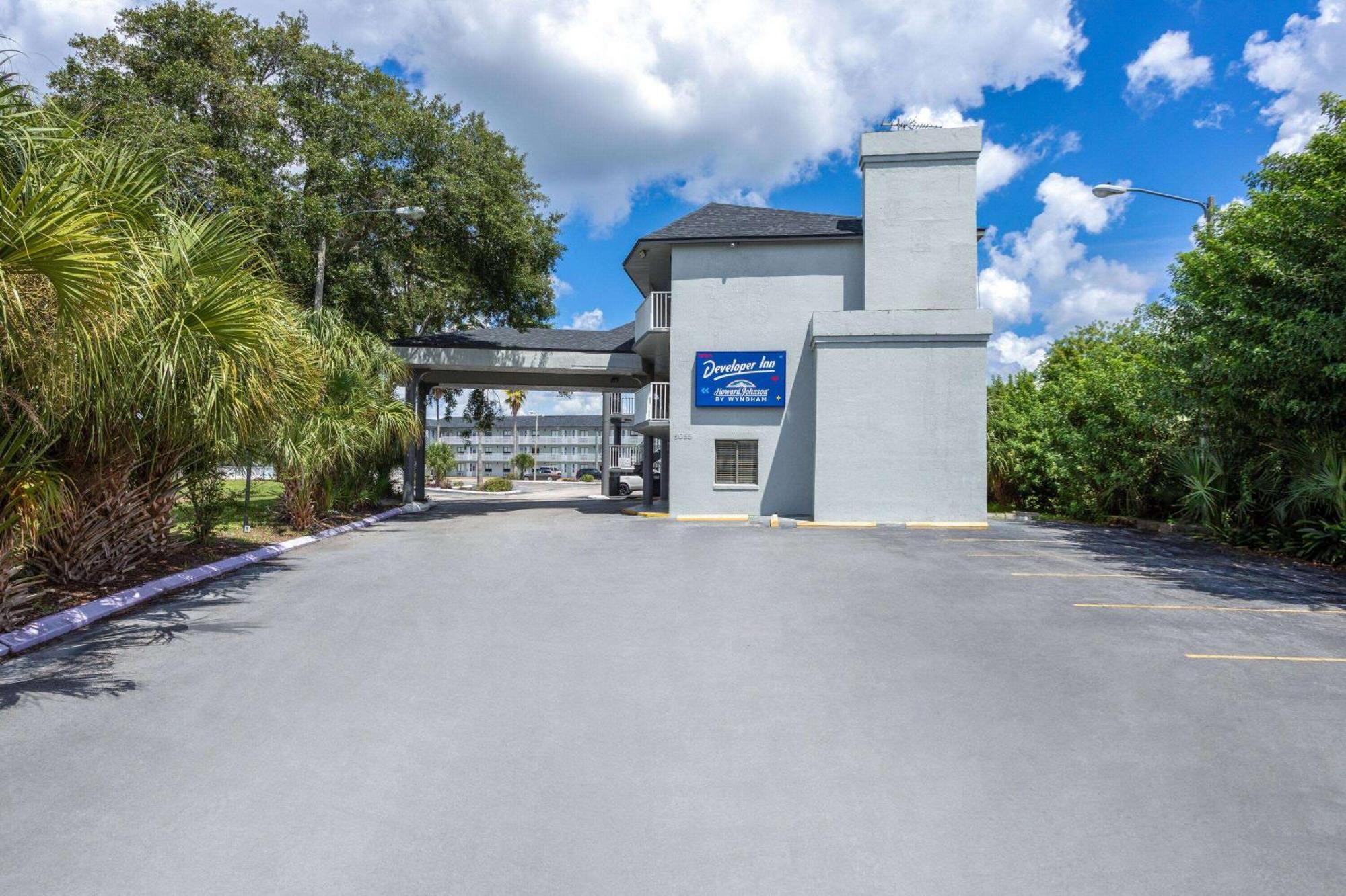 Developer Highway, A Howard Johnson By Wyndham Hotel Kissimmee