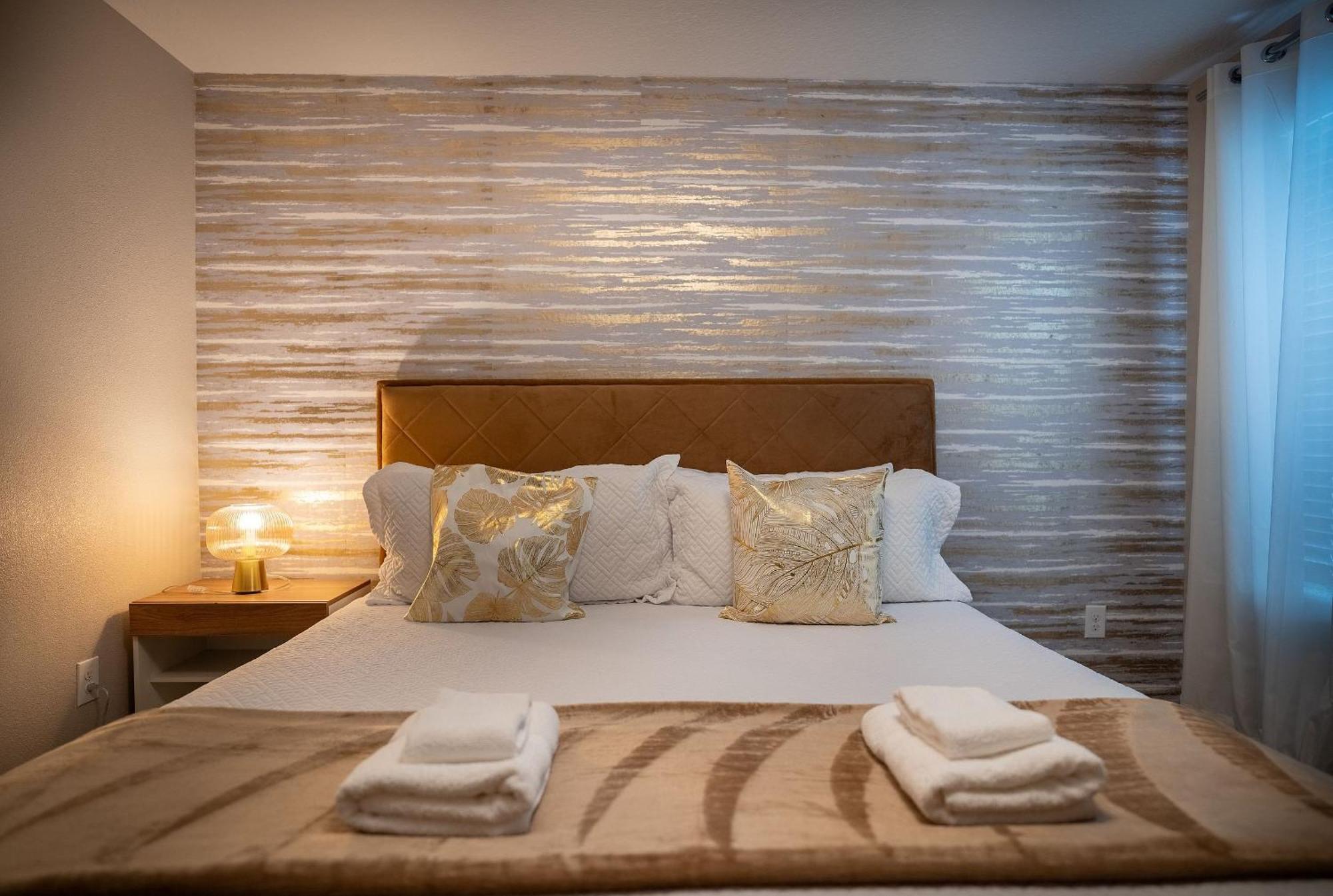 Luxury @ Plus Private Pool Villa
