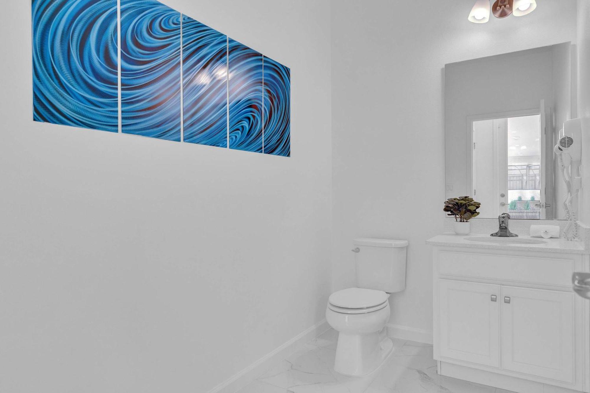 Luxury - The Extras - Sleeps 39