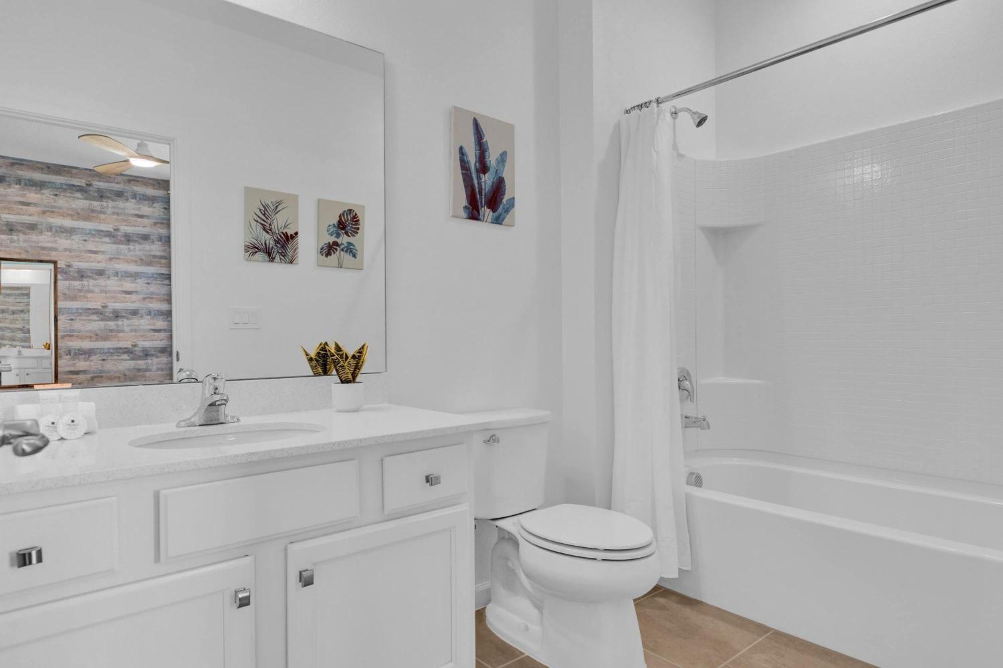 Luxury - The Extras - Sleeps 39 *
