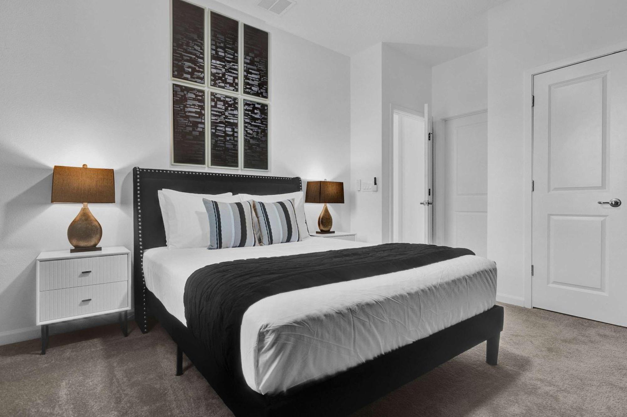 Luxury - The Extras - Sleeps 39 Holiday home *