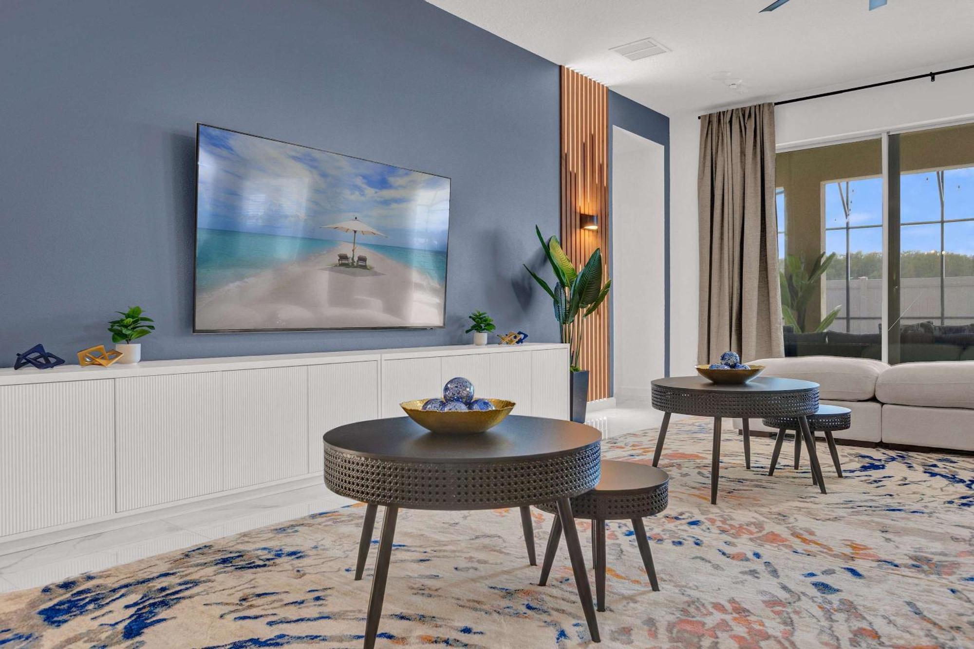 Luxury - The Extras - Sleeps 39