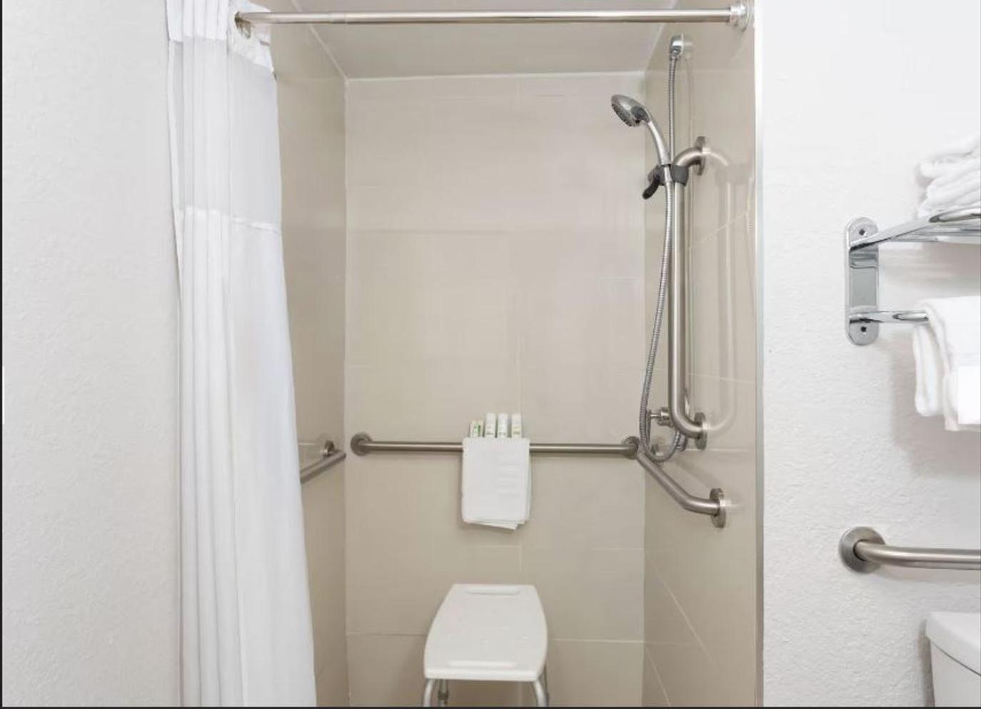 Developer Highway, A Howard Johnson By Wyndham 3*