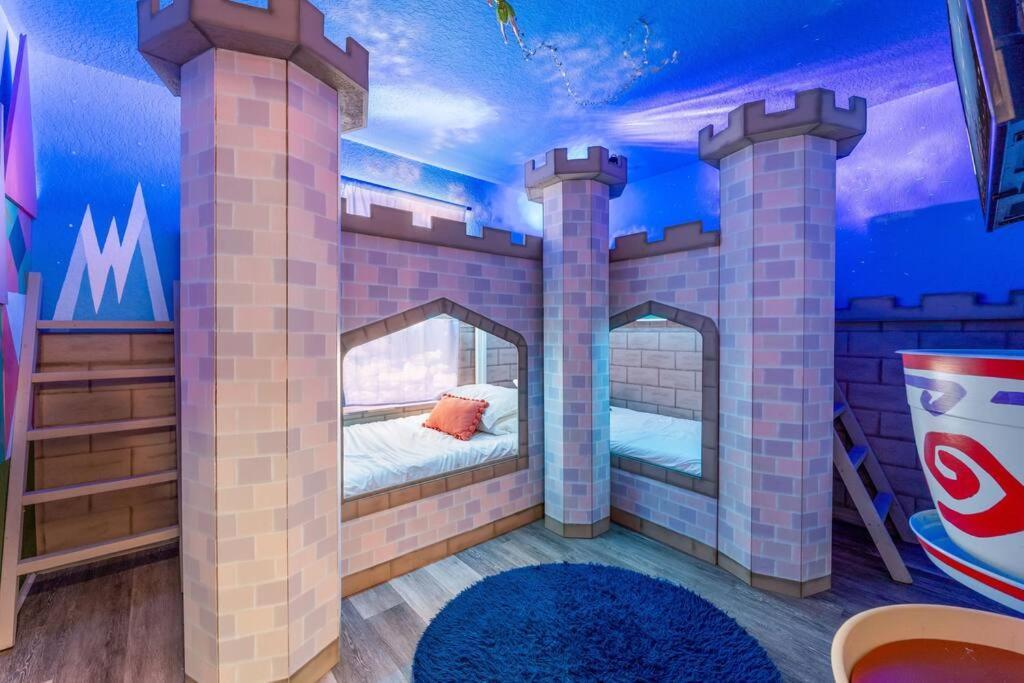 World Cinderella Castle Lazy River Pool & Game Holiday home *