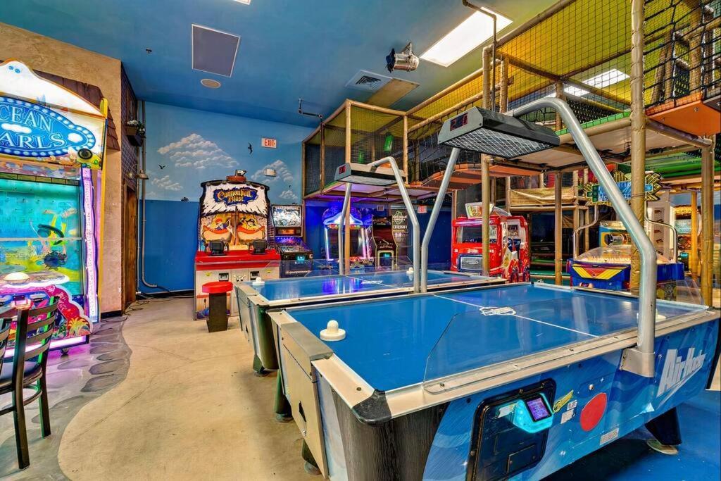 World Cinderella Castle Lazy River Pool & Game Holiday home Davenport