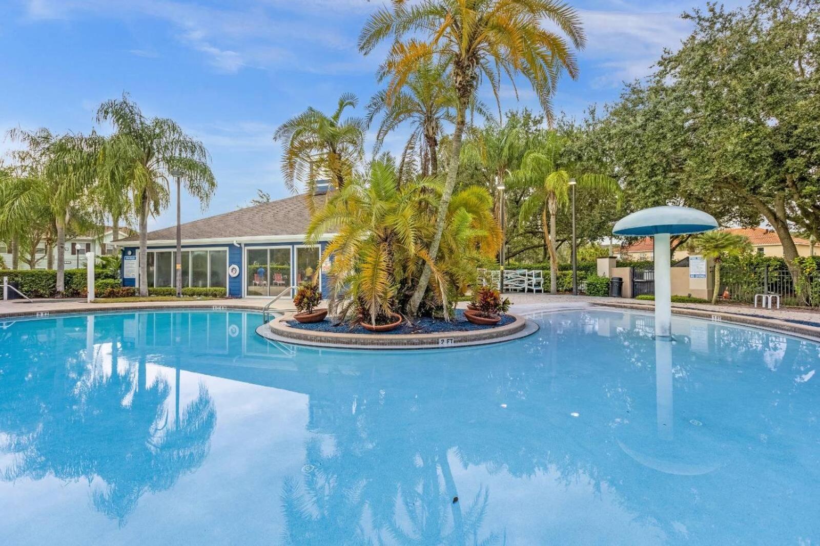 Luxury 4bdr 5 Miles From