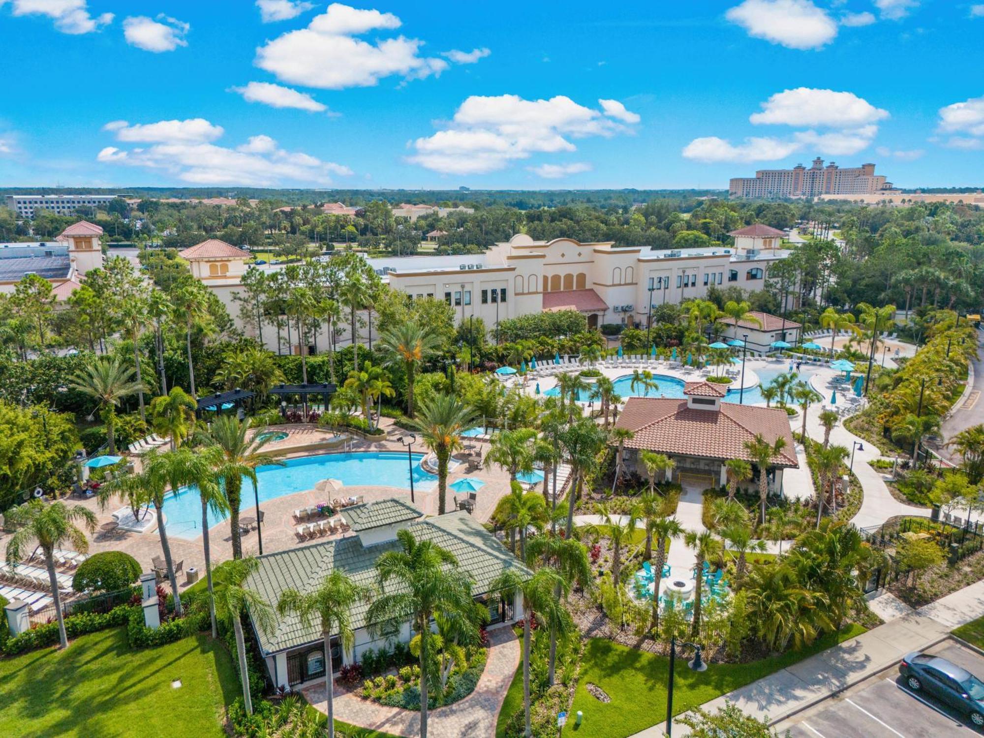 Newly Renovated Lakeview Vista Cay Apartment *
