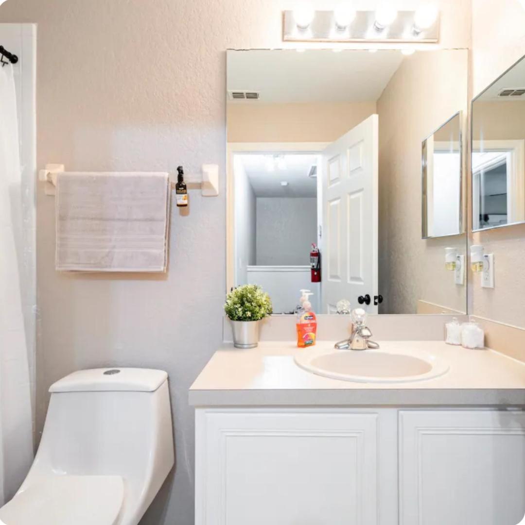 With Lazy River Townhome * Davenport