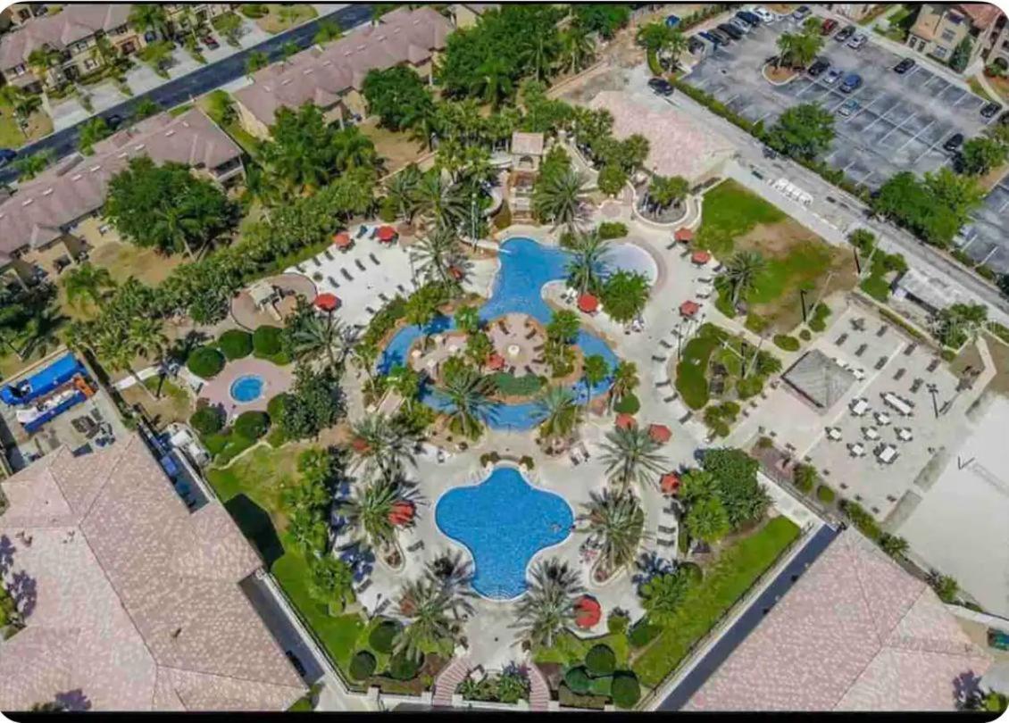 With Lazy River Townhome Resort Davenport