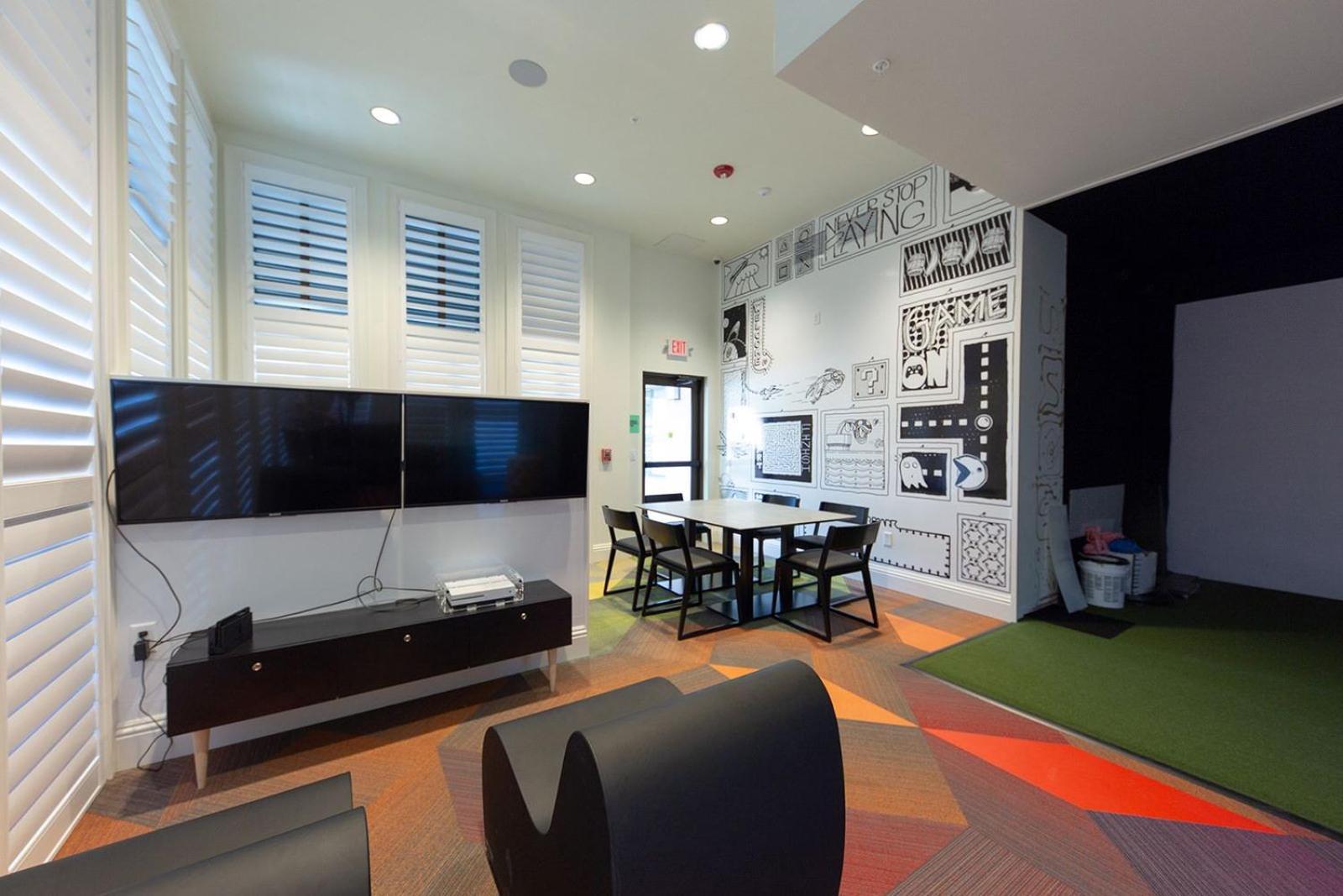 Solara Home, Wooded View Pool 6br, Modern Decor Holiday home Kissimmee