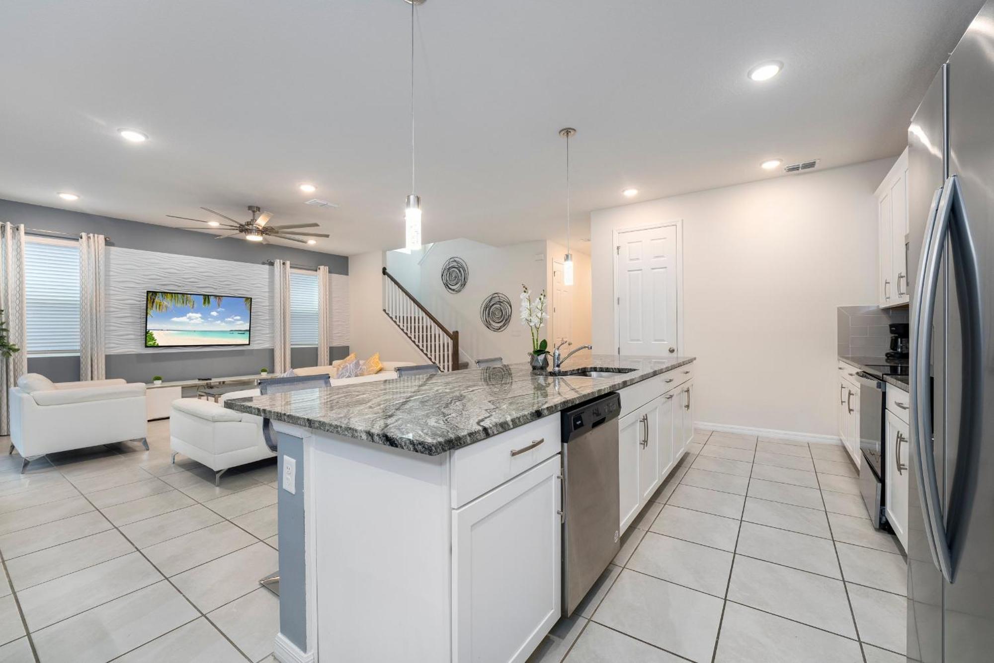 Holiday home Solara Home, Wooded View Pool 6br, Modern Decor