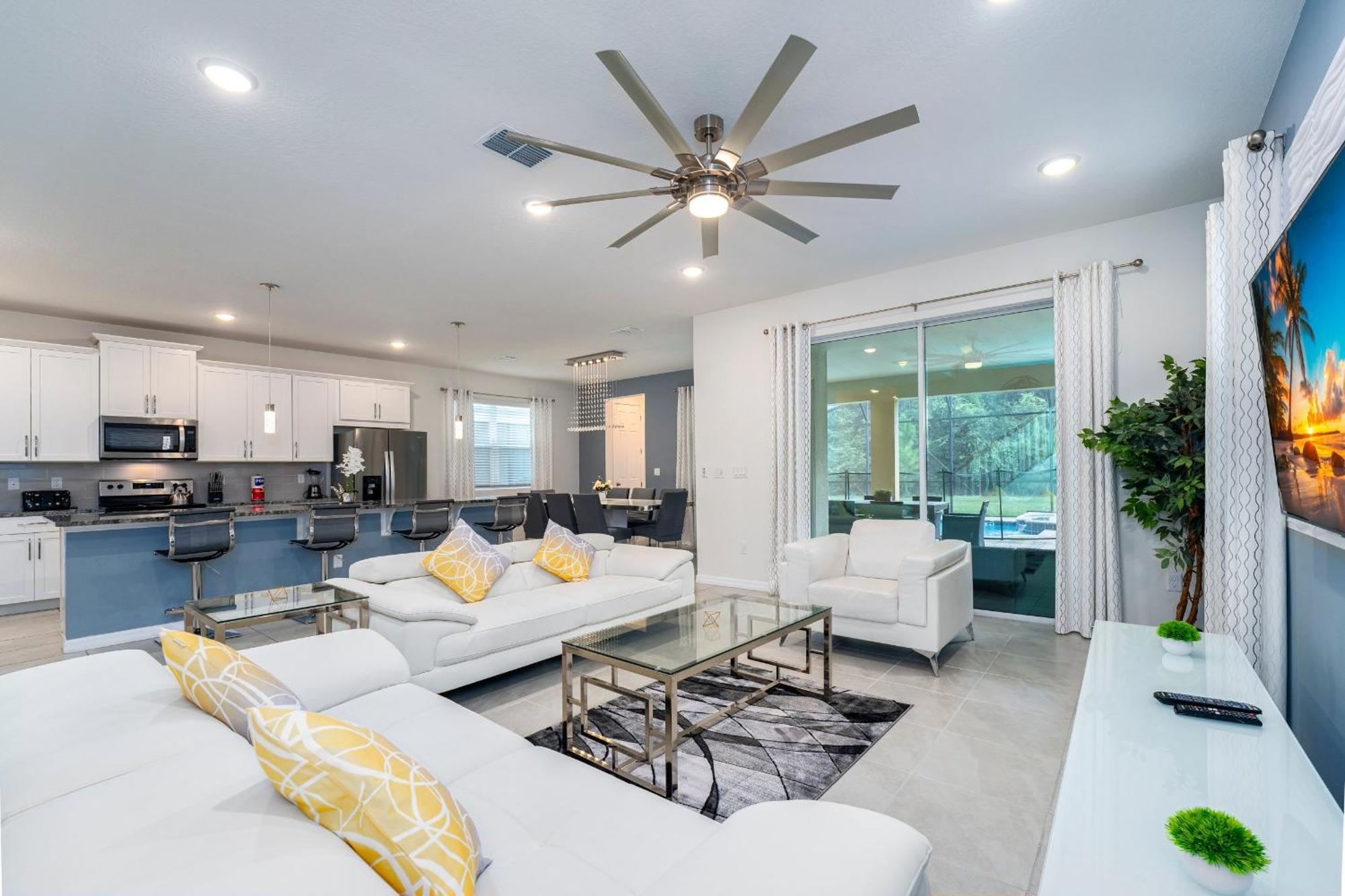Holiday home Solara Home, Wooded View Pool 6br, Modern Decor