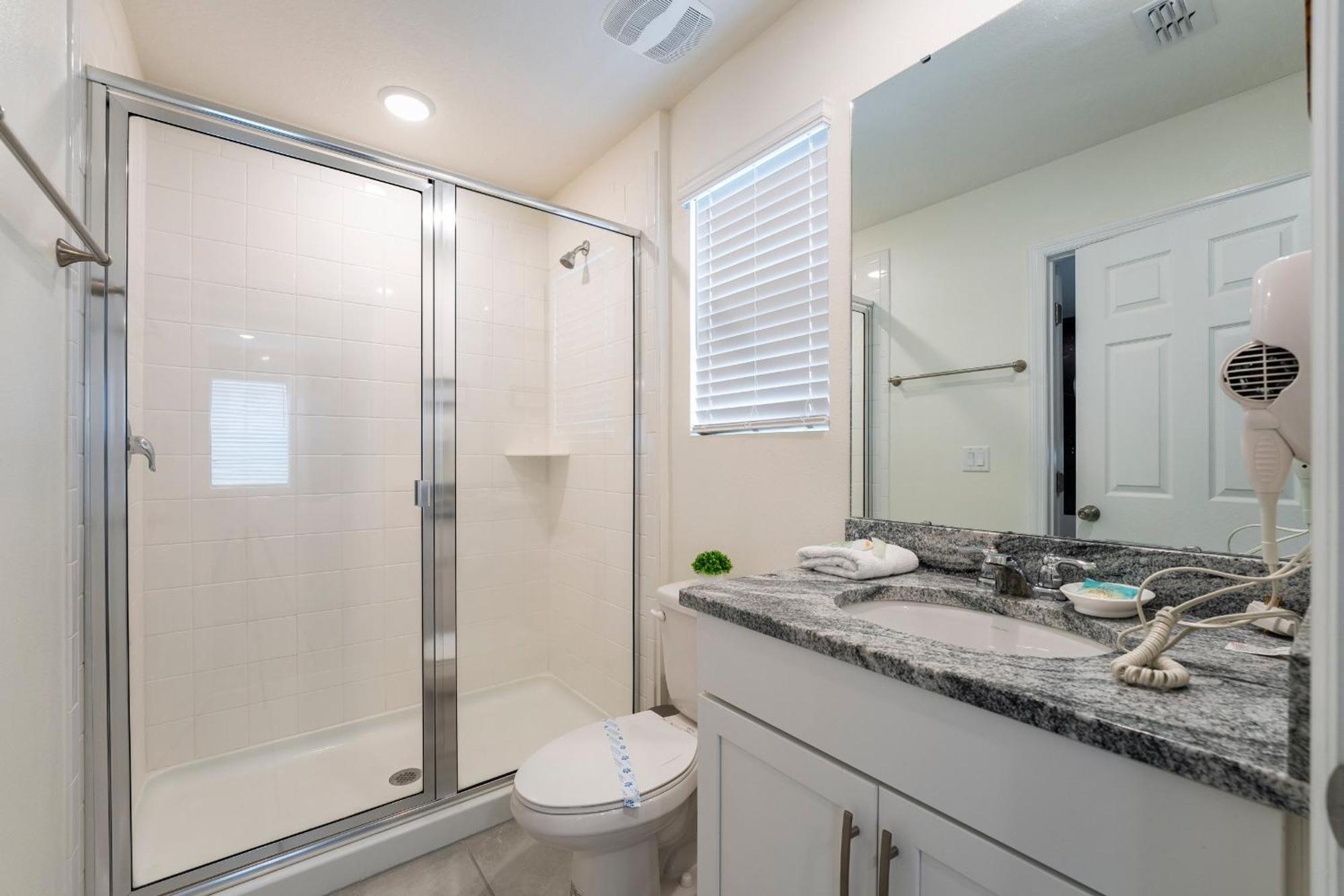 Holiday home Solara Home, Wooded View Pool 6br, Modern Decor *