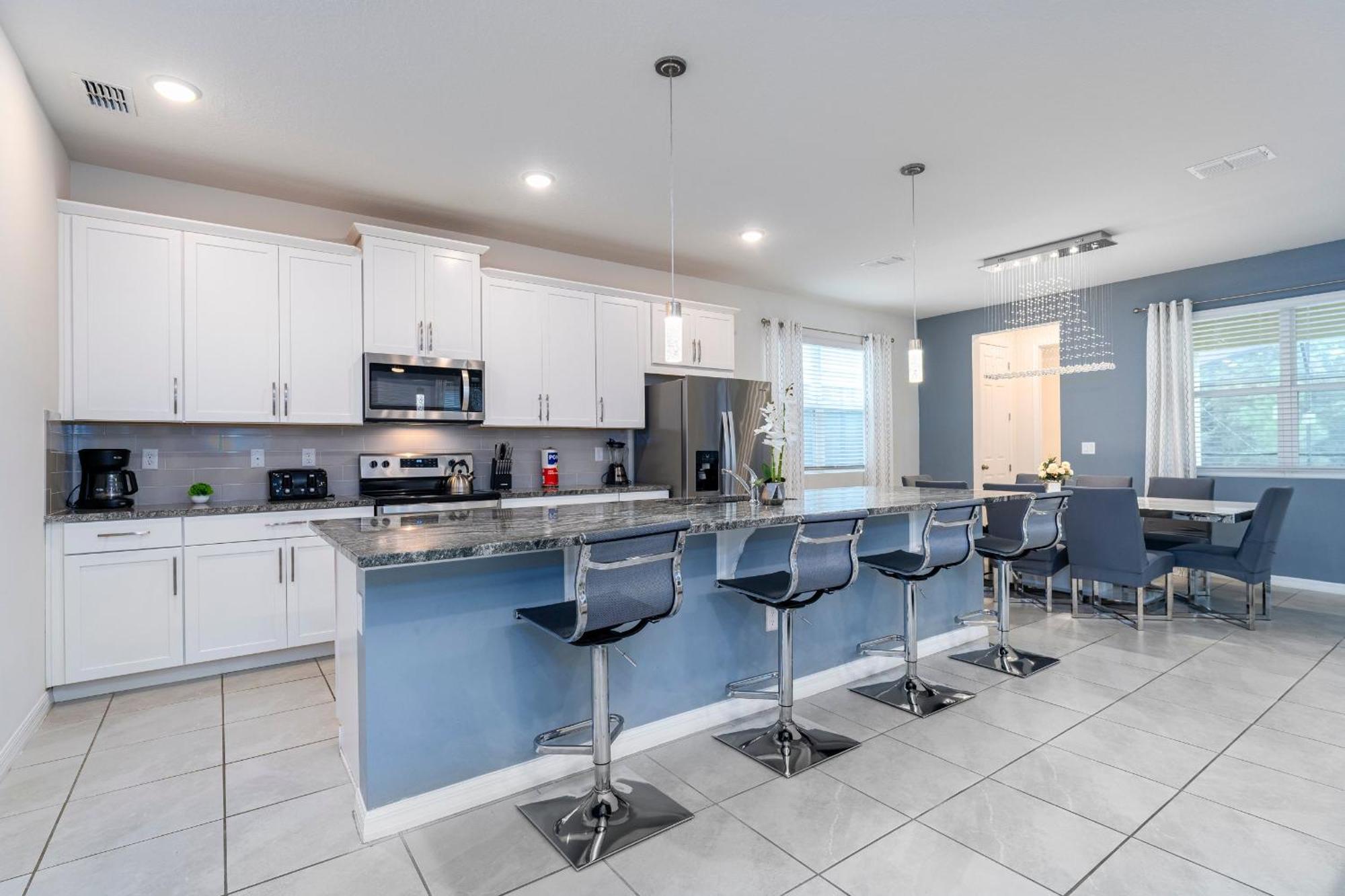 Solara Home, Wooded View Pool 6br, Modern Decor * Kissimmee