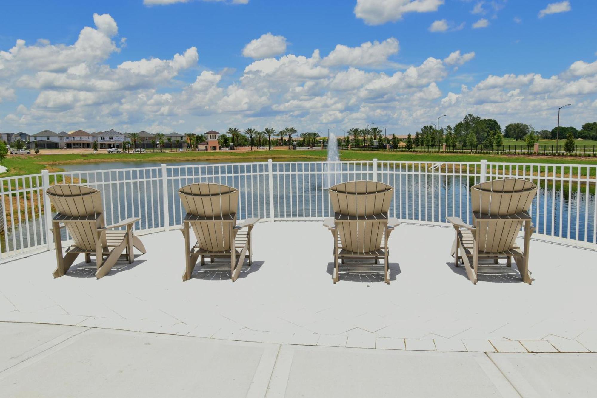 Solara Home, Wooded View Pool 6br, Modern Decor Holiday home Kissimmee