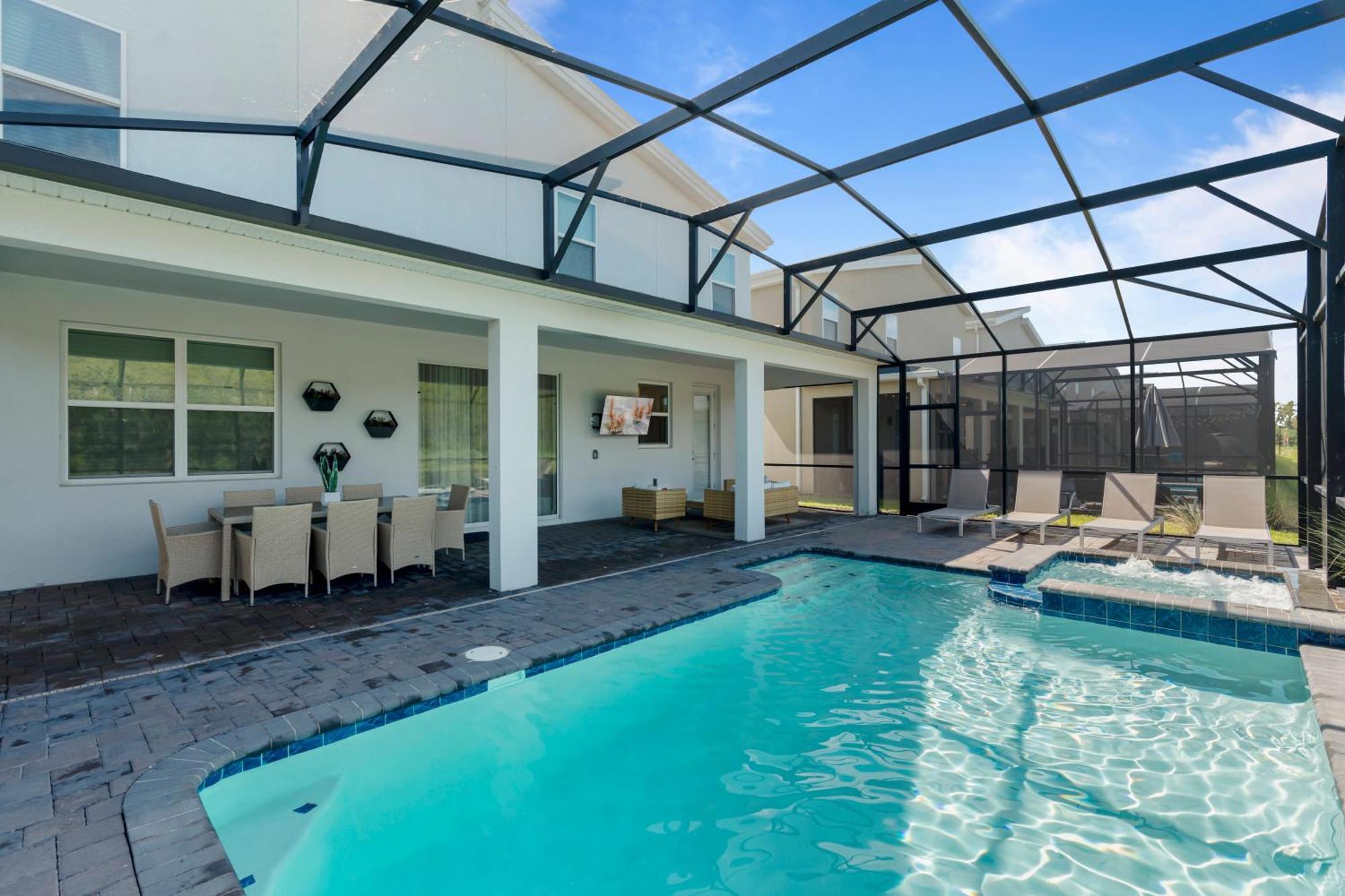 Resort Brand New 9 Bedrooms5 Baths At Storey Lake
