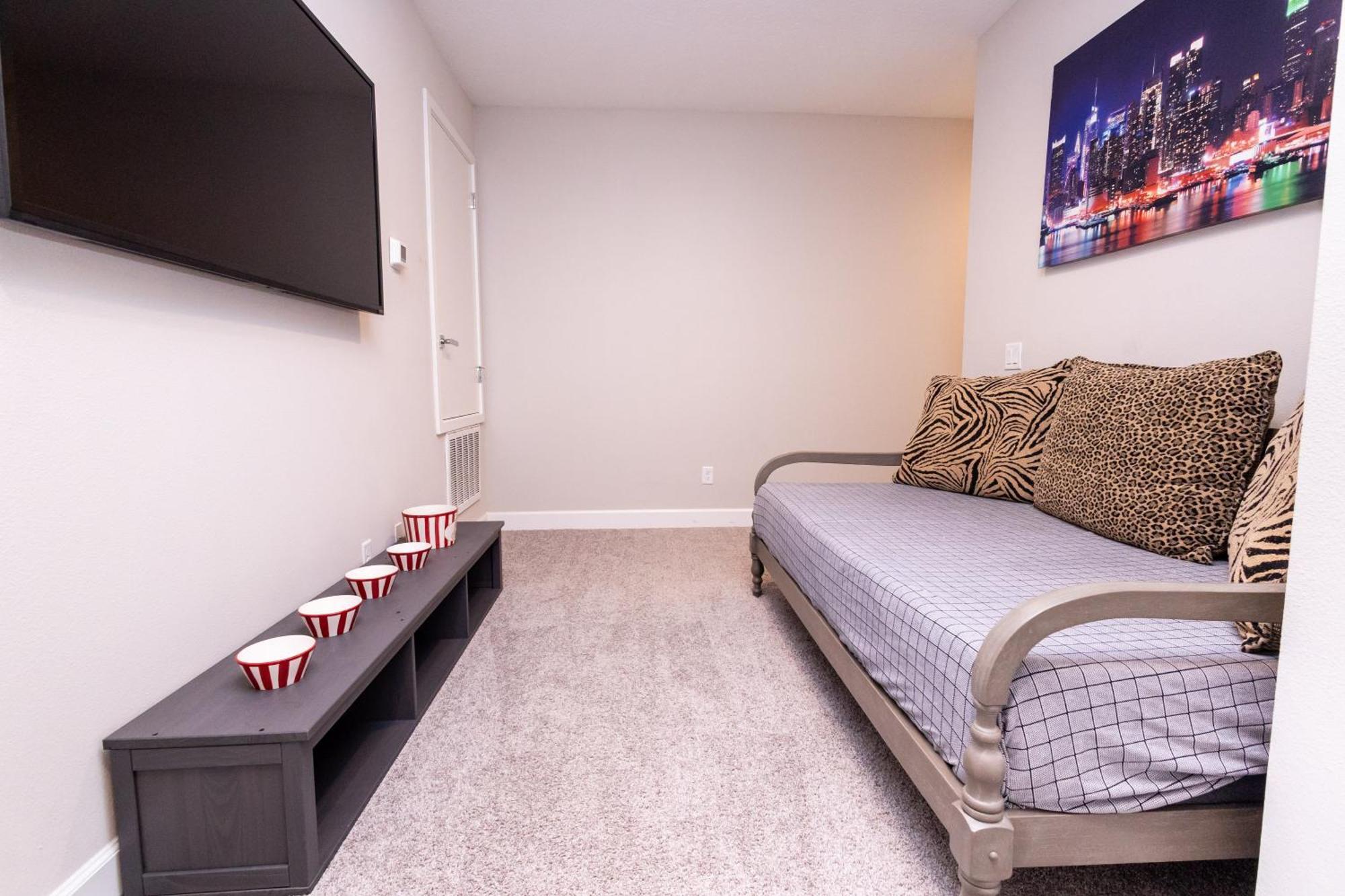 172 Vd - Charming Poolside Townhome At The Heart Of Domani Davenport
