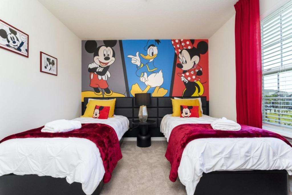 Holiday home Modern Townhome 5 Beds 3 Kings Private Pool *