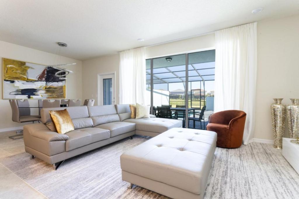 Modern Townhome 5 Beds 3 Kings Private Pool Davenport