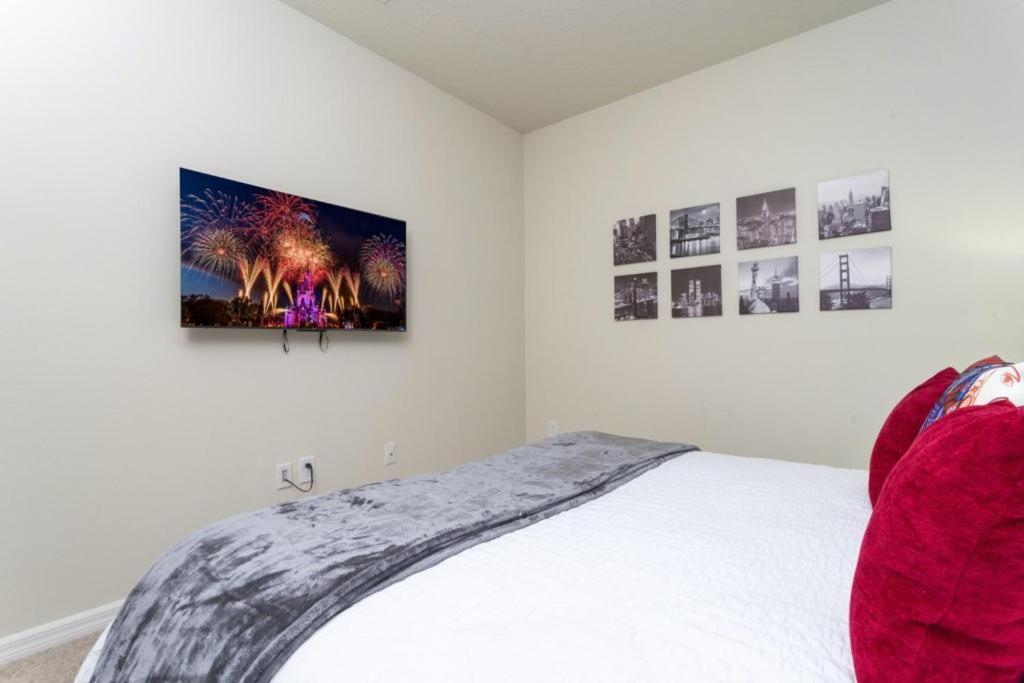 Modern Townhome 5 Beds 3 Kings Private Pool Holiday home