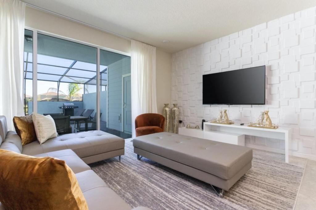 Modern Townhome 5 Beds 3 Kings Private Pool *